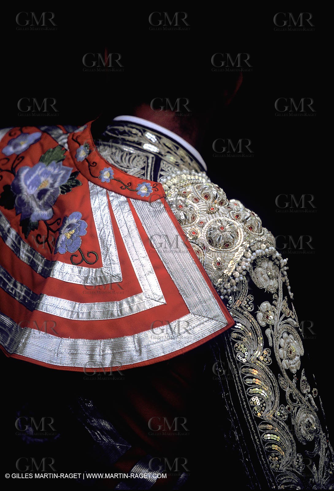 Traje de Luces (costume of light)