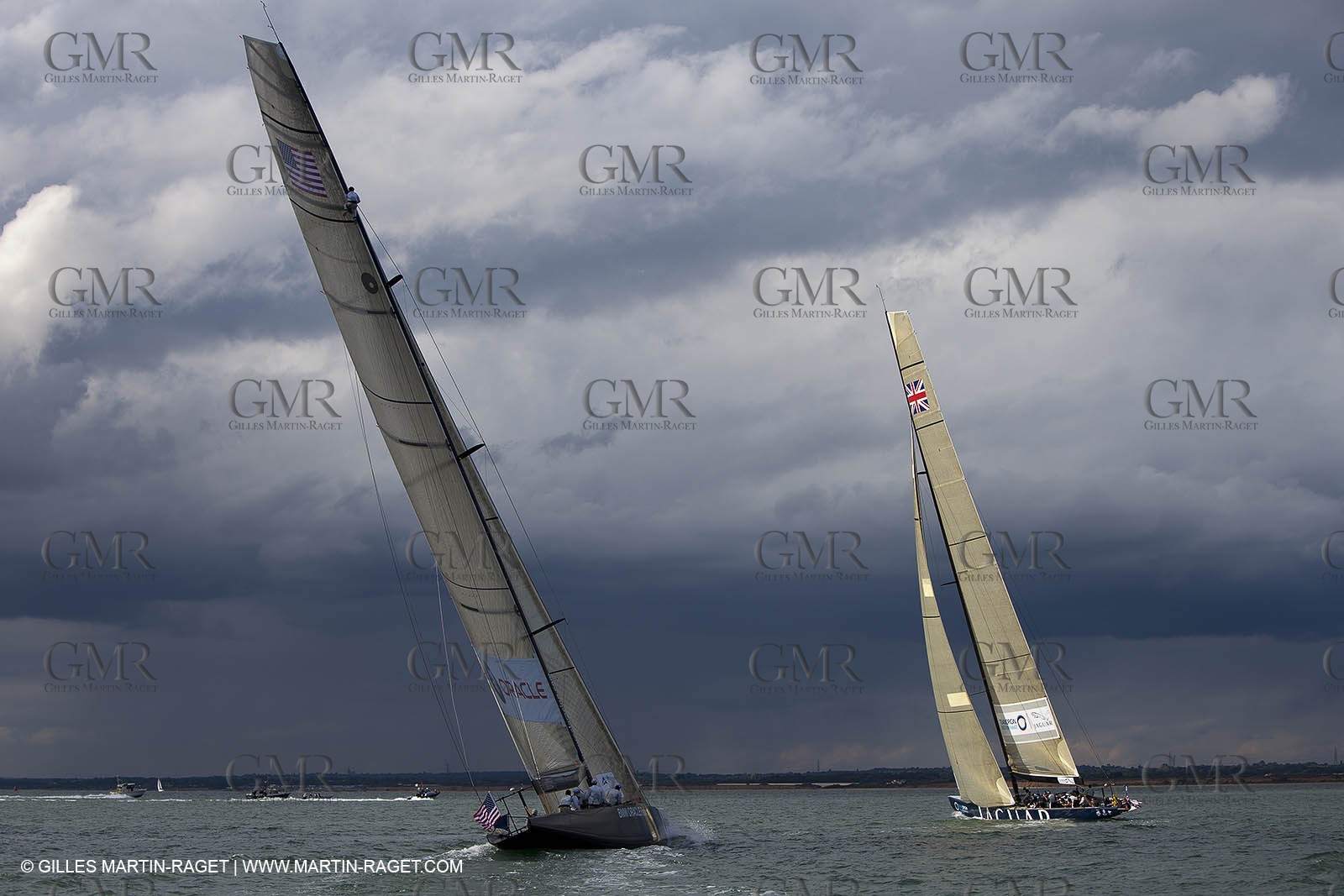 04 08 2010 - Cowes (UK, IOW) - The 1851 Cup -  BMW ORACLE Racing - Day 2.