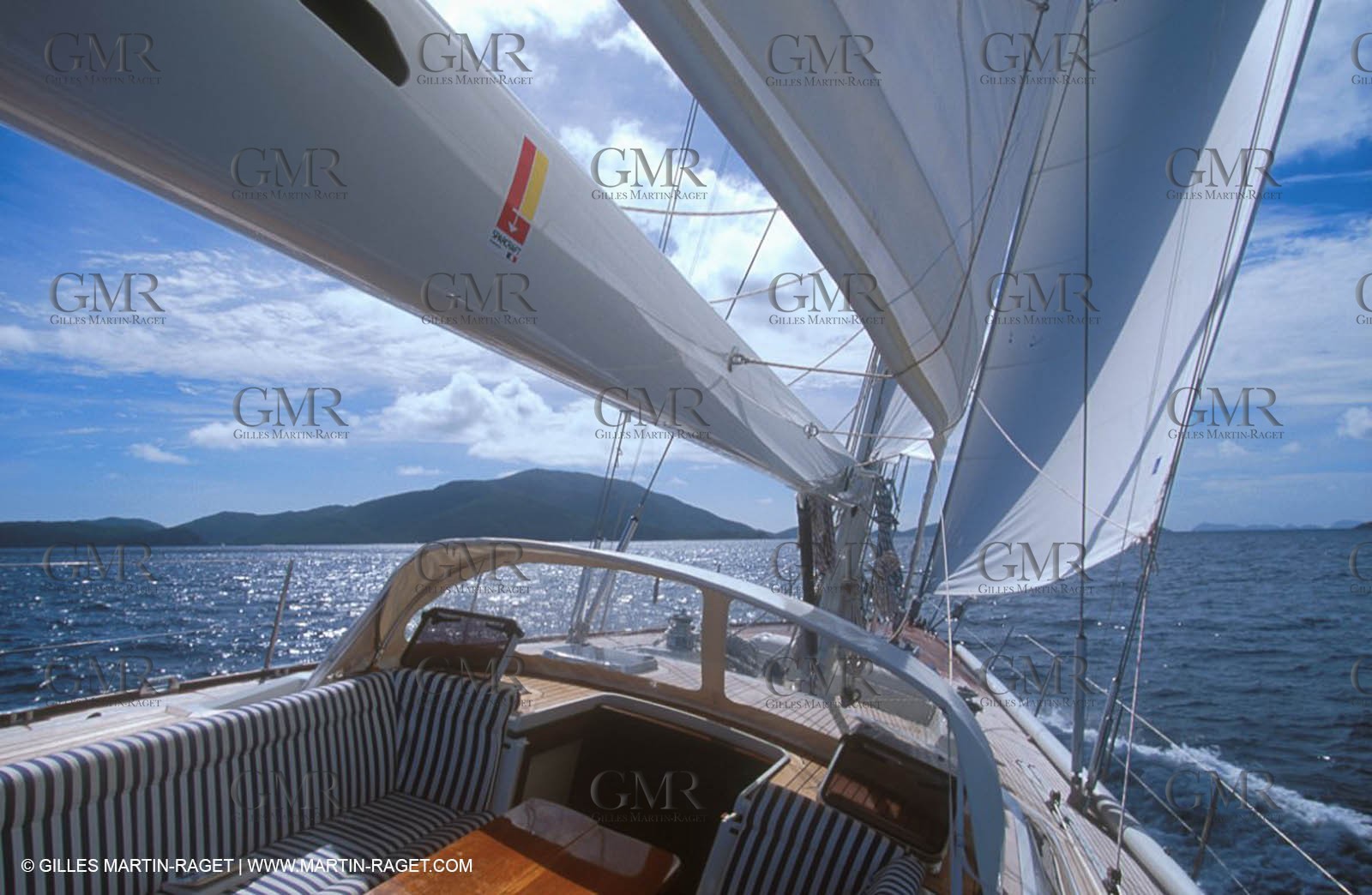 Crusing monohull sailing