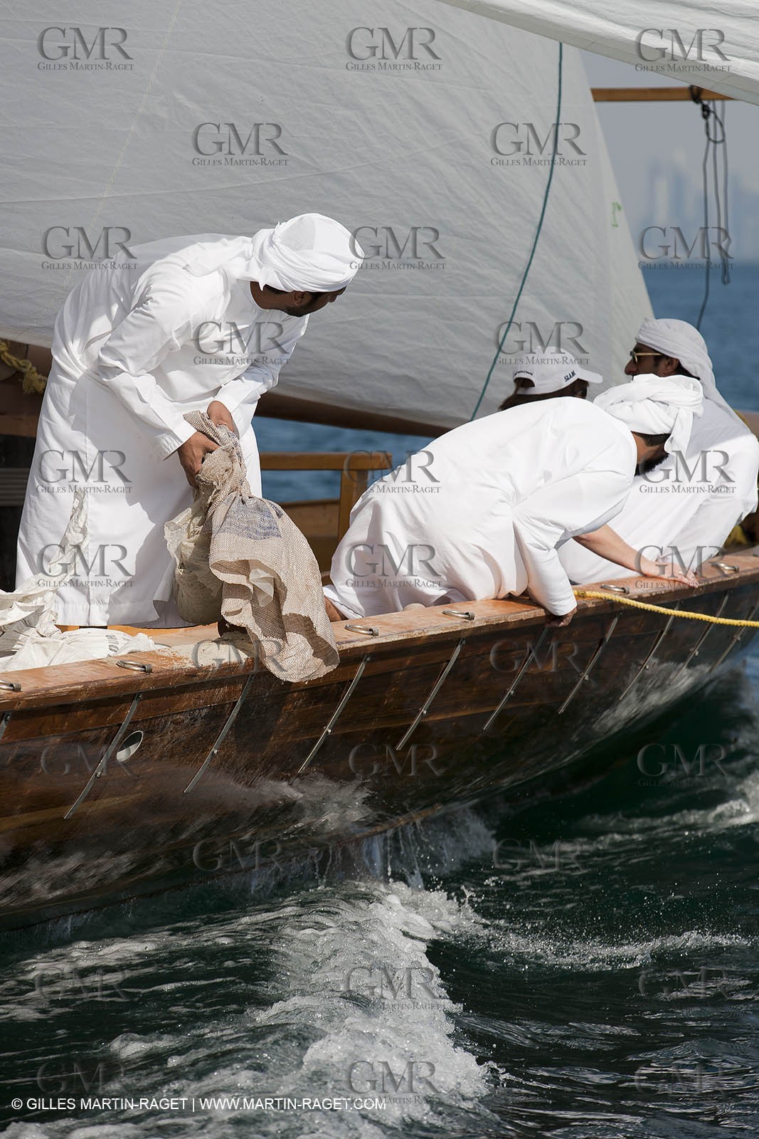 20 11 2010 - Dubai (UAE) - Dubai Louis Vuitton Trophy - Traditionnal dhow races for competing teams