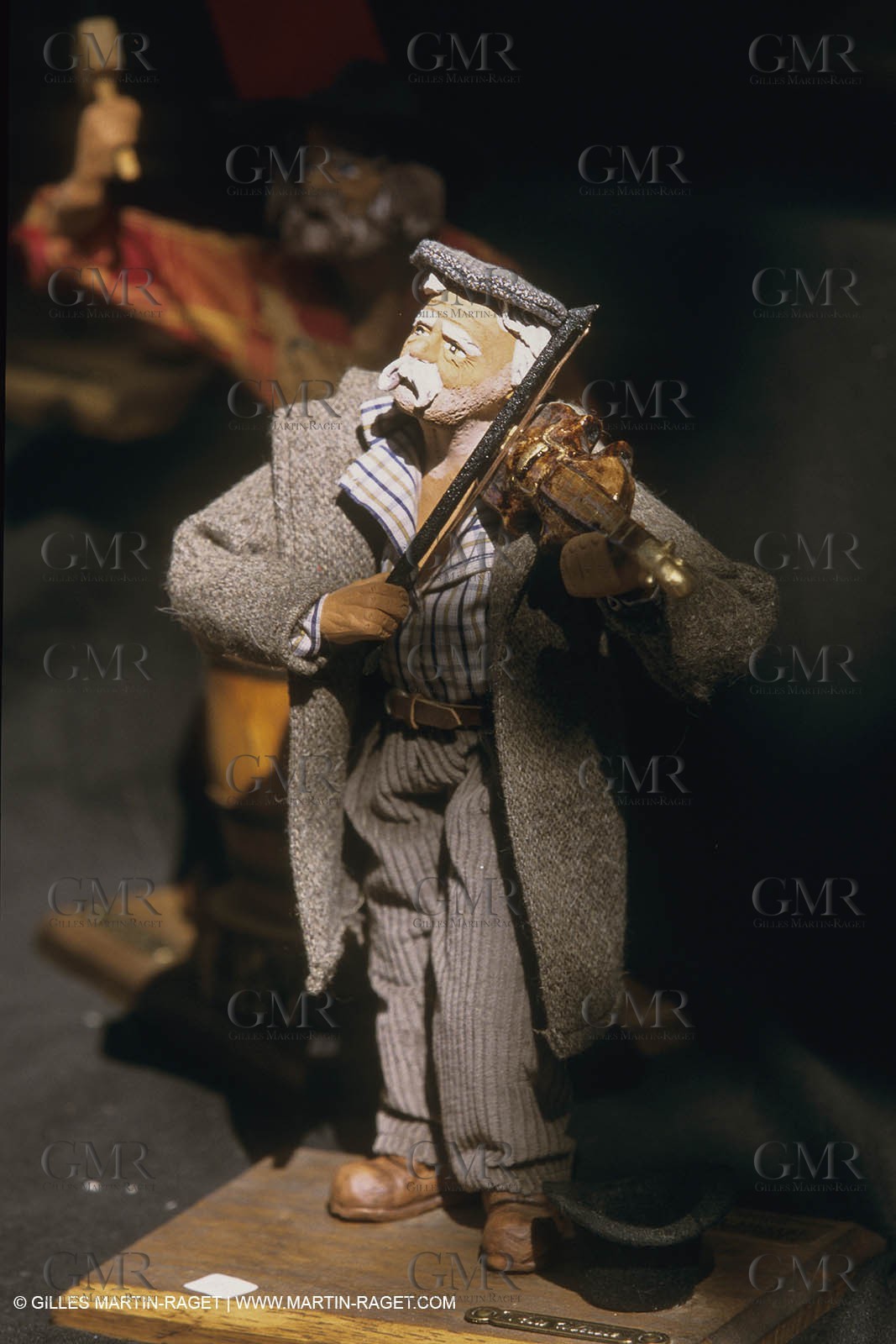 Baux de Provence, Cribs making