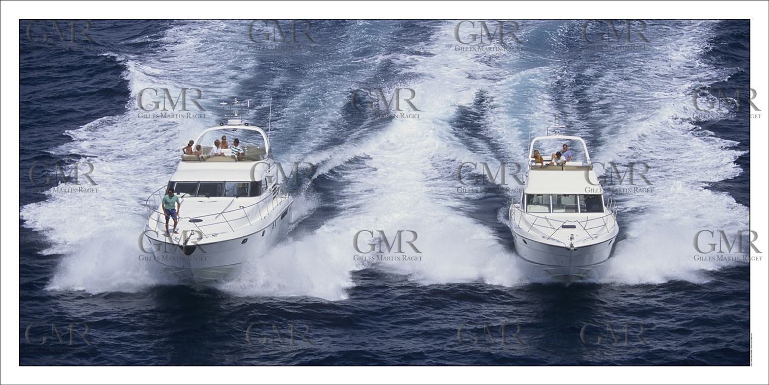 Product: in house made quality print on 8 ultrachome colors Epson ink Jet printer.Available sizes: . 50 x 100 cm. 100 x 200 cmAvailable papers: . Standard 250 gr glossy paper print, black streak, white margin, no signature. Top quality glossy 290 gr. paper, black streak, white margin, checked and signed by the author. Fine Art print (signed, numbered, stamped, registered) on demand. Other supports (Canvas, Acrylic, Metal) on demandPackaging: cylindric reinforced tubeShipping options: regular mail or Shipping companyClick on the basket icon to select your options and start the online ordering process