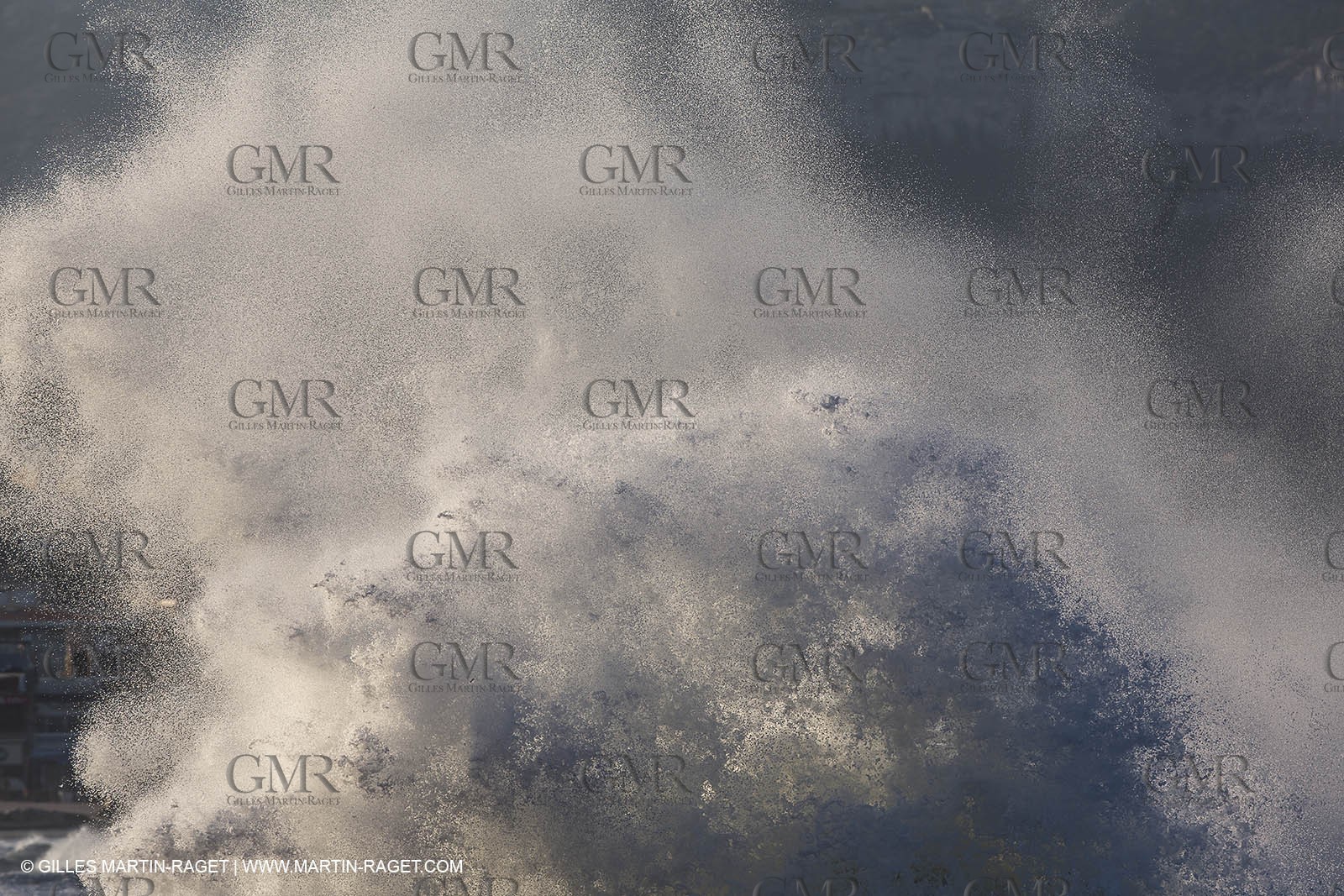 14 03 13 - Marseille (FRA) - Tempête de Mistral