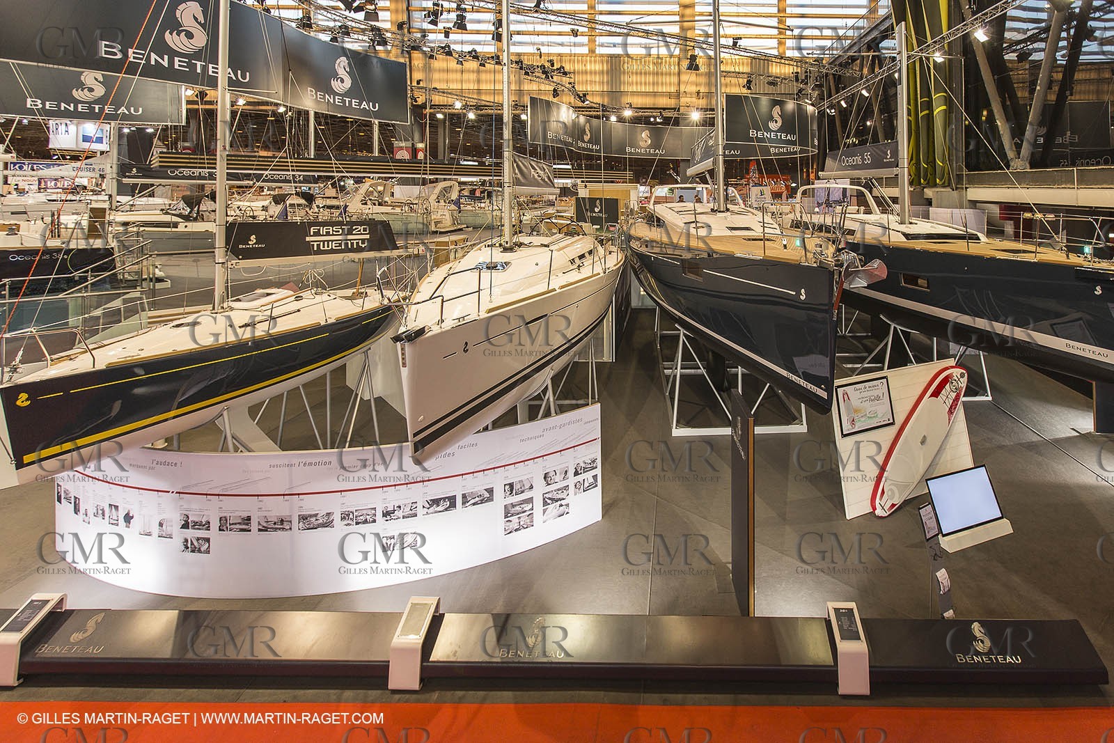 10 12 2013 - Paris (FRA,75) -Paris Boat Show - Beneteau booth