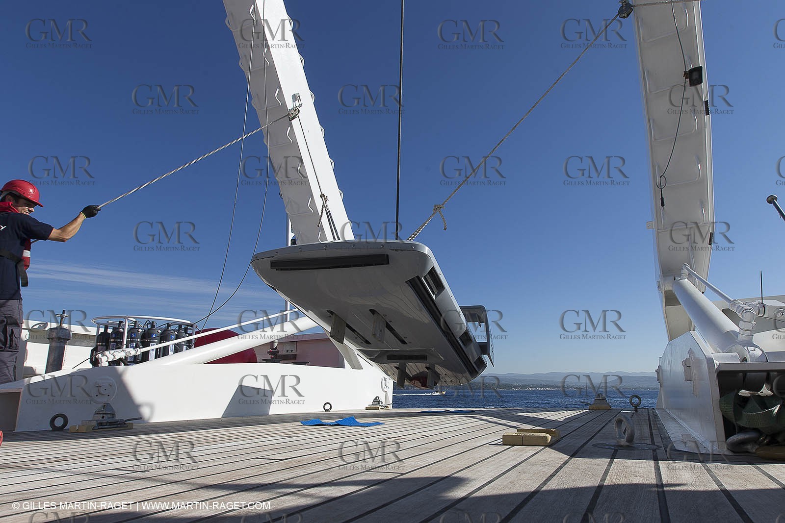 11 09 2014 - la Ciotat (FRA,13) - onboar Al Azzizi, oceanographic research ship buit by H2X boat yard, measure devices manipuation
