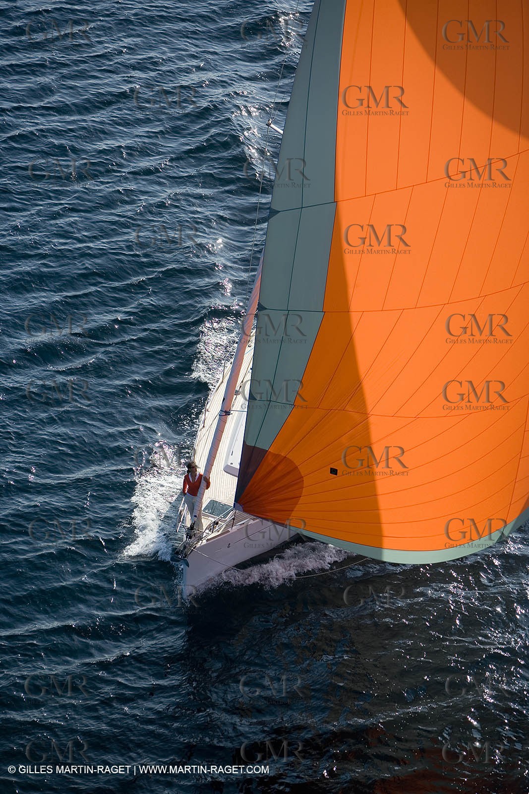 Crusing monohull sailing