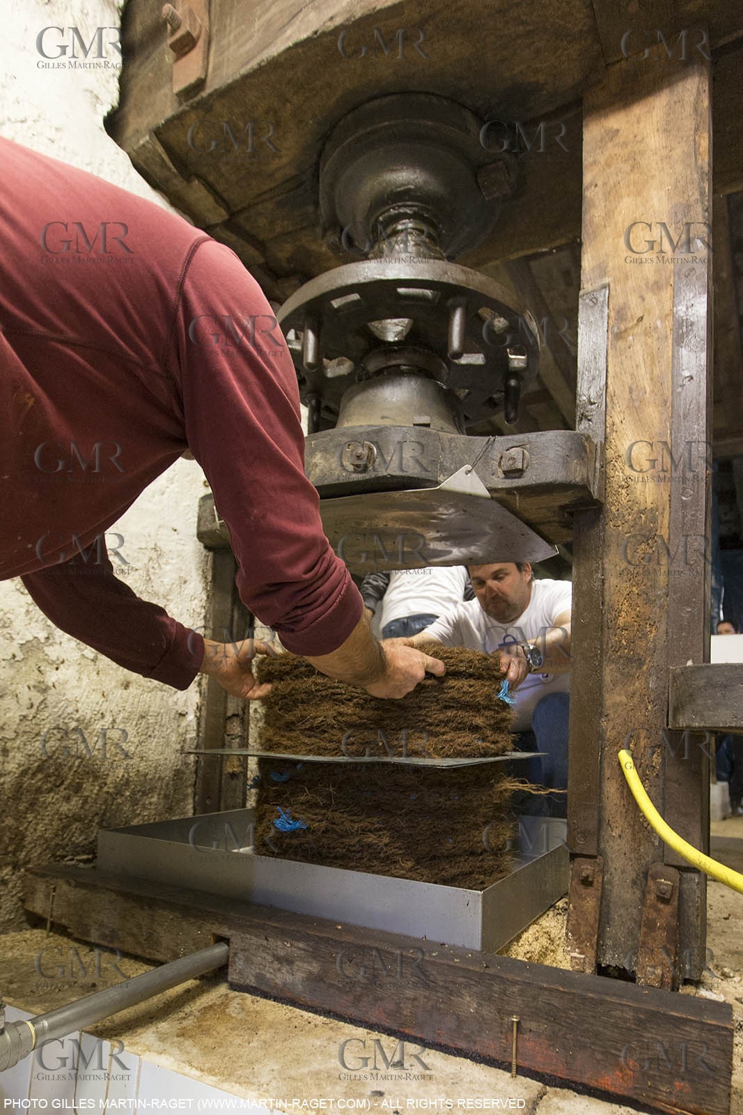 14 11 2015, Saint-Etienne du Grès (FRA,13), traditional making of olive oil at La Croix mill