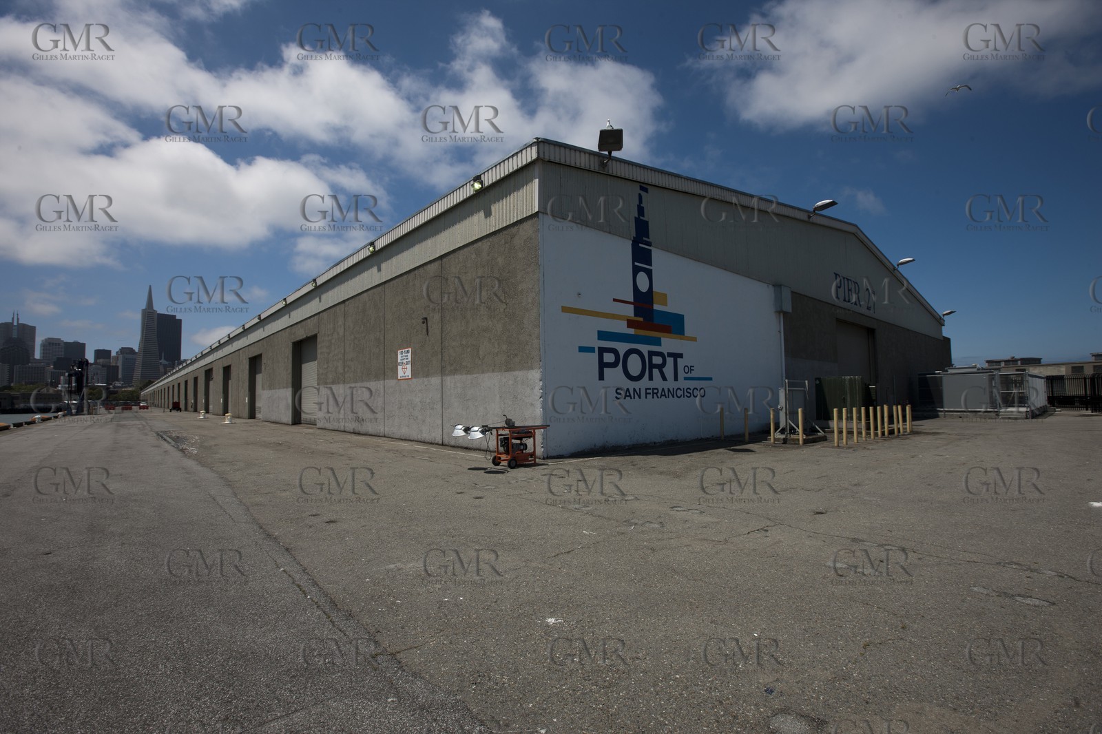 07 06 2011 - San Francisco (USA,CA) - 34th America's Cup - The Piers in their state of origin - Pier 27-29 - Pier 27