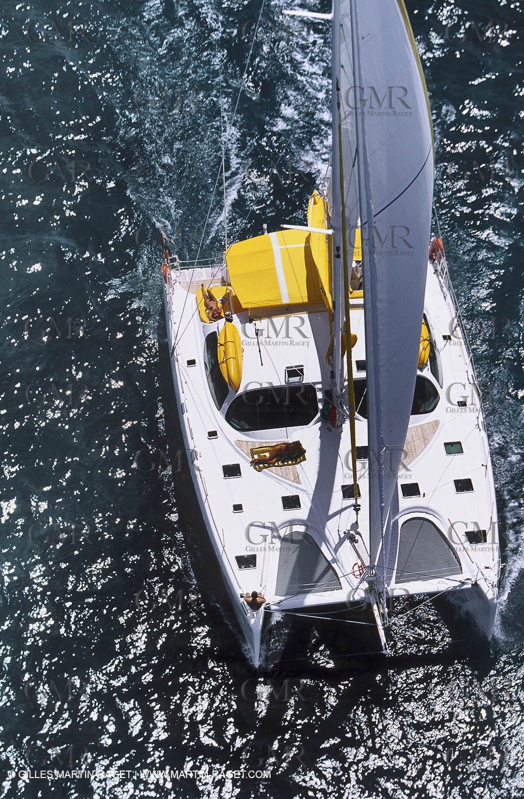 Multicoque sous voile