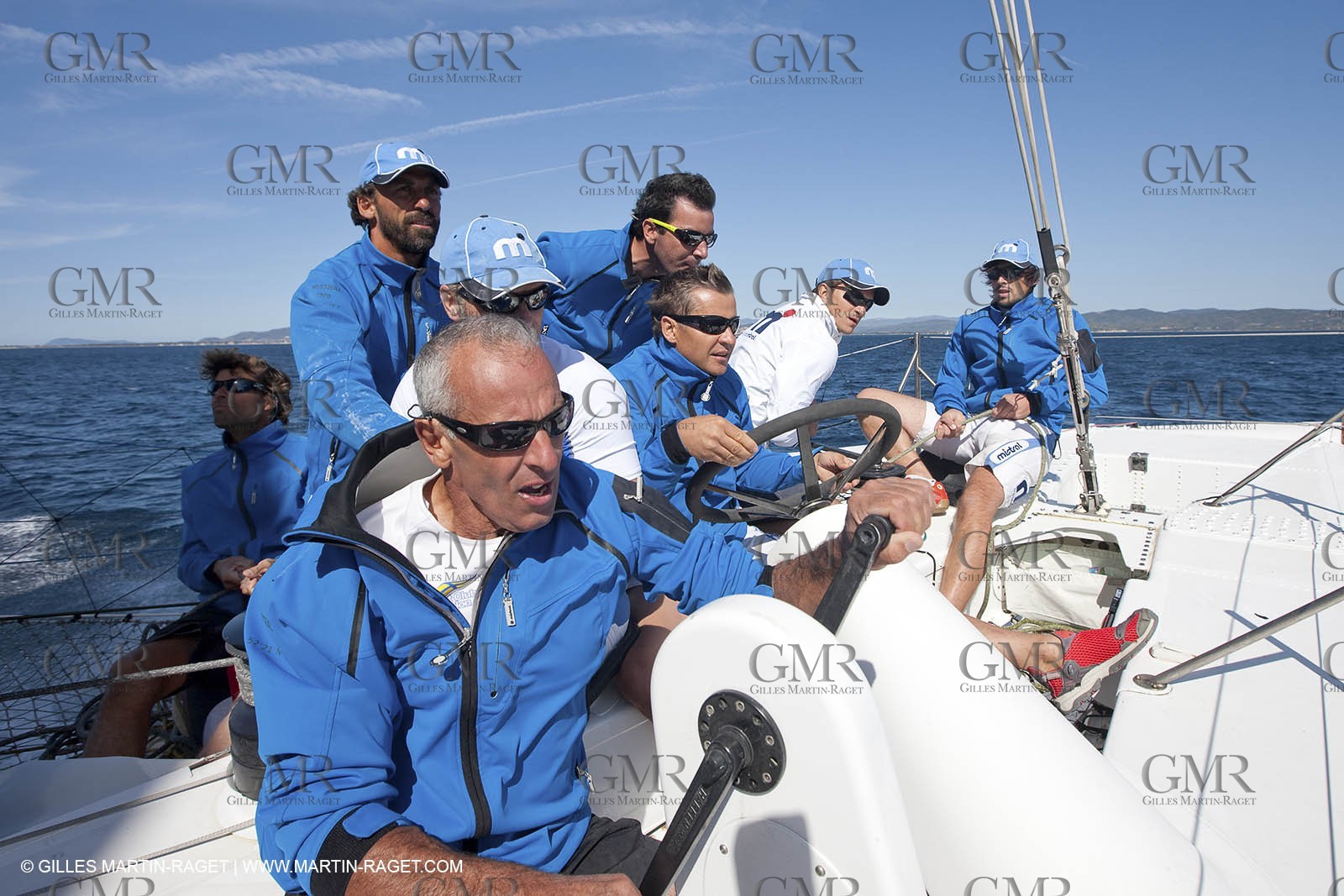 Samedi 5 septembre 2009 - Hyères (FRA, 83) - L'Hydroptère bat le record du monde de vitesse avec un run à 51,36 knts (sous réserve de ratification par le WSSRC)