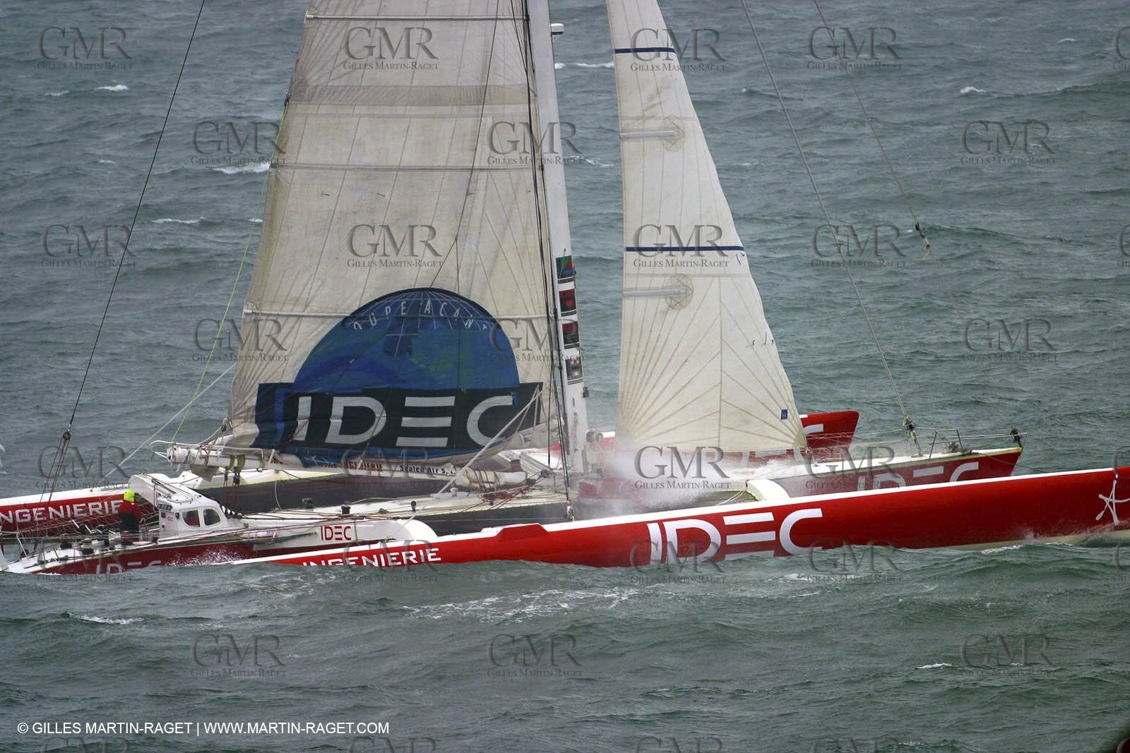 Record autour du monde solo - Idec - Francis Joyon - Arrivée à Brest