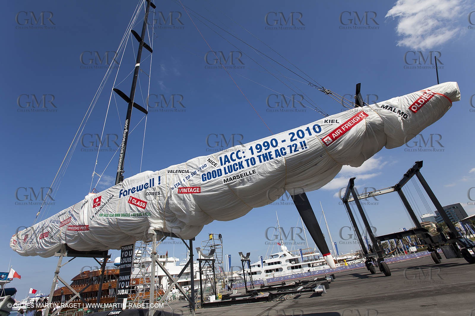 27 11 2010 - Dubai (UAE) - Dubai Louis Vuitton Trophy - Final -  BMW ORACLE Racing Vs Emirates Team New Zealand