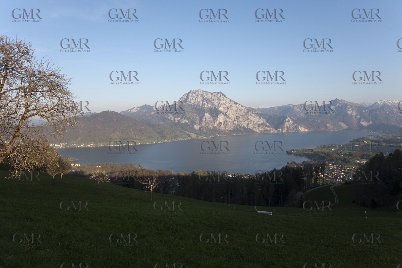 29 04 2010 - Gmunden (Lake Traunsee, Austria) - RC44 World Championship 2010 - BMW ORACLE Racing - Racing Day 1