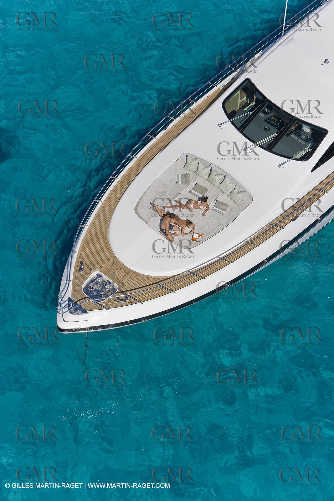 06 09 2007 - Saint Tropez (FRA, 83) - Superyachts - Motoryachts - Mangusta 92 Triple Fun in Saint Tropez - Mooring at Club 55 at Pampelonne Beach