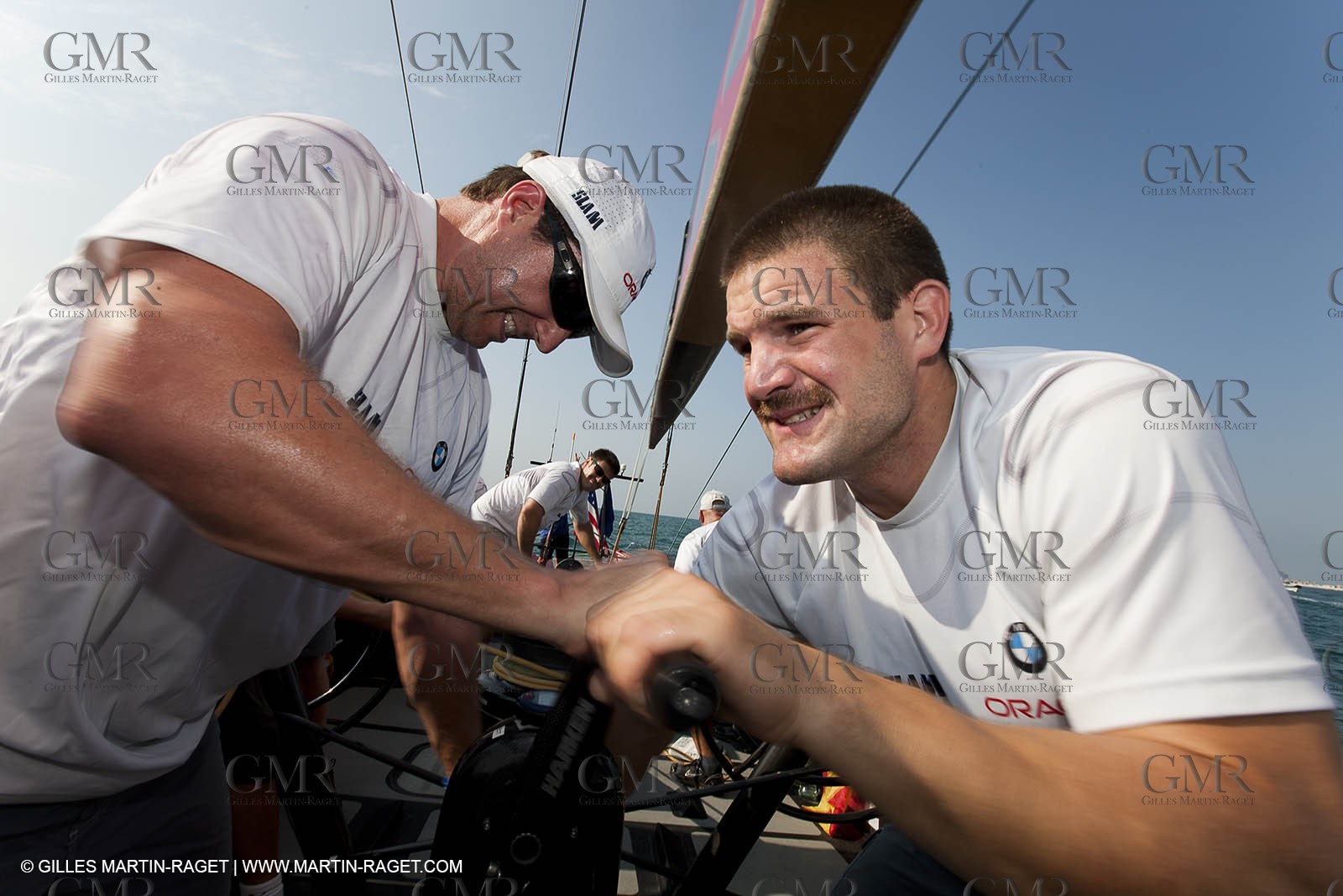 14 11 2010 - Dubai (UAE) - Dubai Louis Vuitton Trophy -  BMW ORACLE Racing - Training - Onboard Vs All 4 one