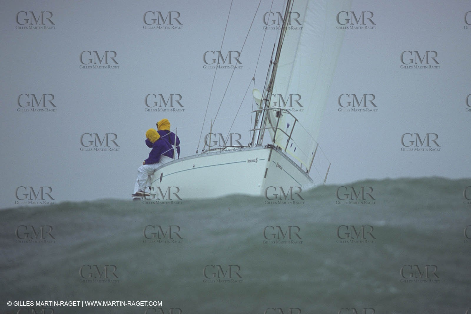 Crusing monohull sailing