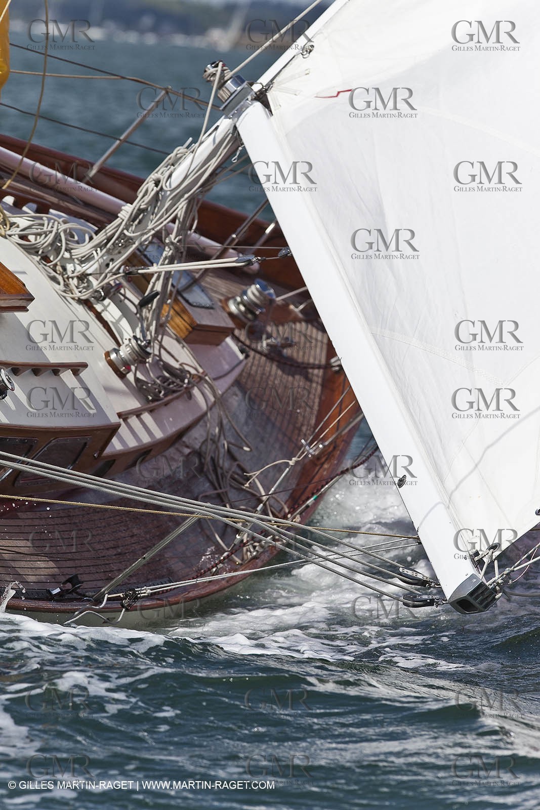 01-05-10 - Le Bono (FRA,56) - Regate Classique -Acteia II - Maica