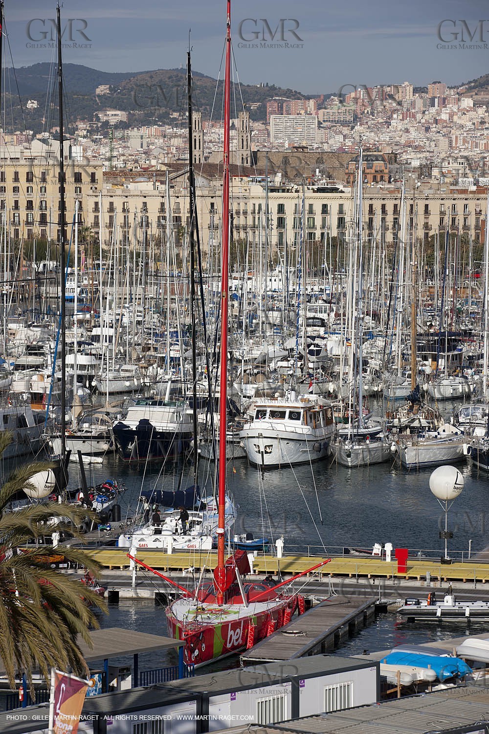 17 12 2010 - Barcelona (ESP) - Barcelona World Race 2010 - Groupe Bel - Preparation