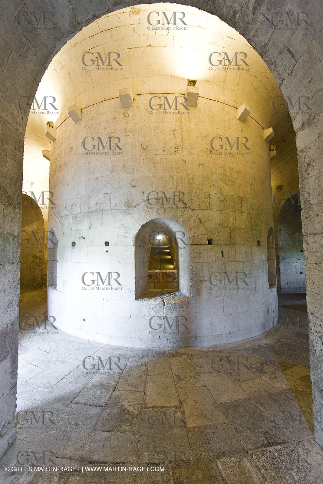 04 05 2008 - Arles (FRA,13)  - Montmajour Abbeye