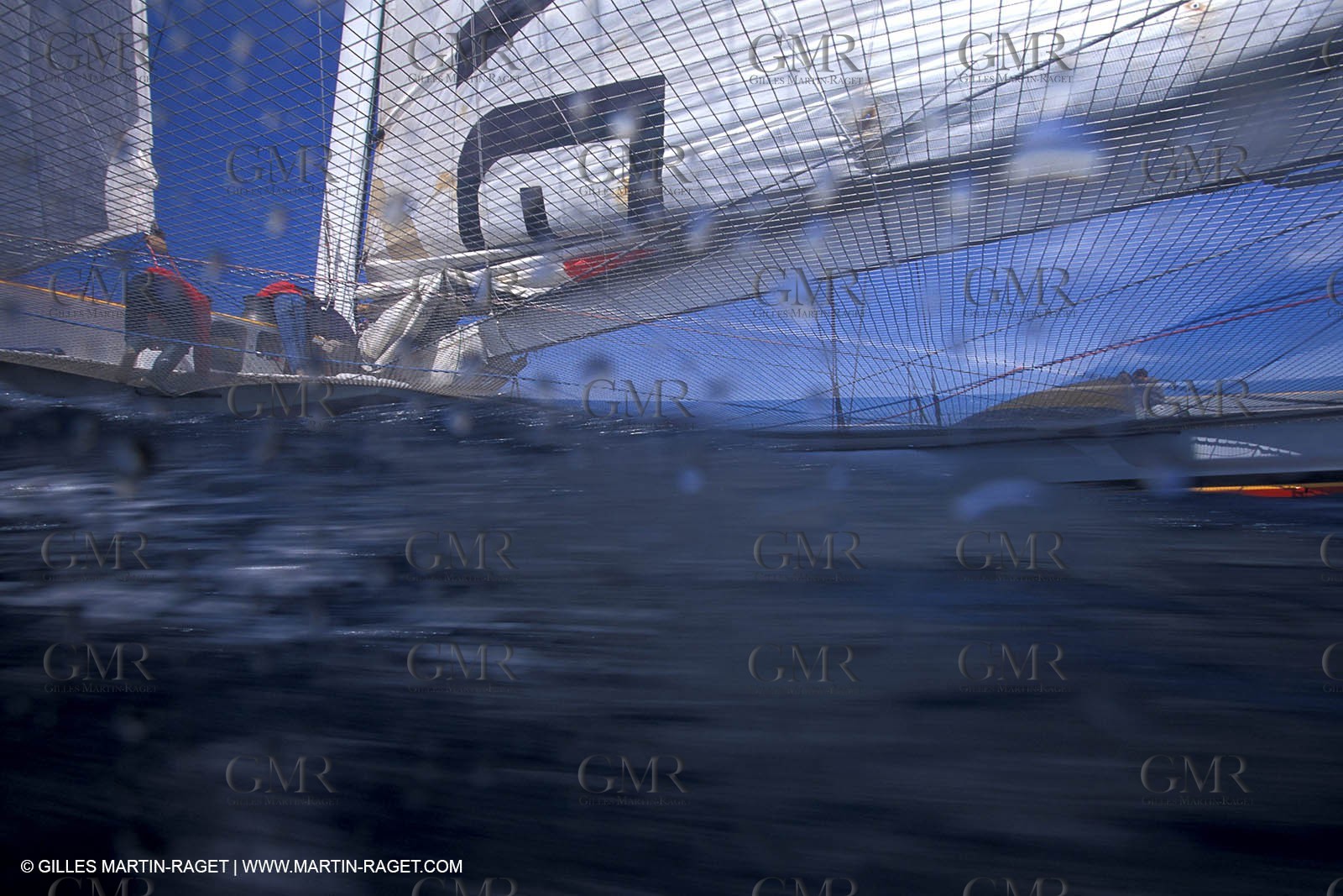 Onboard Playstation - La Ciotat-Marseille delivery