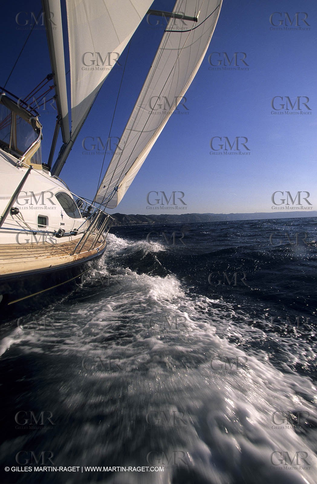 Crusing monohull sailing