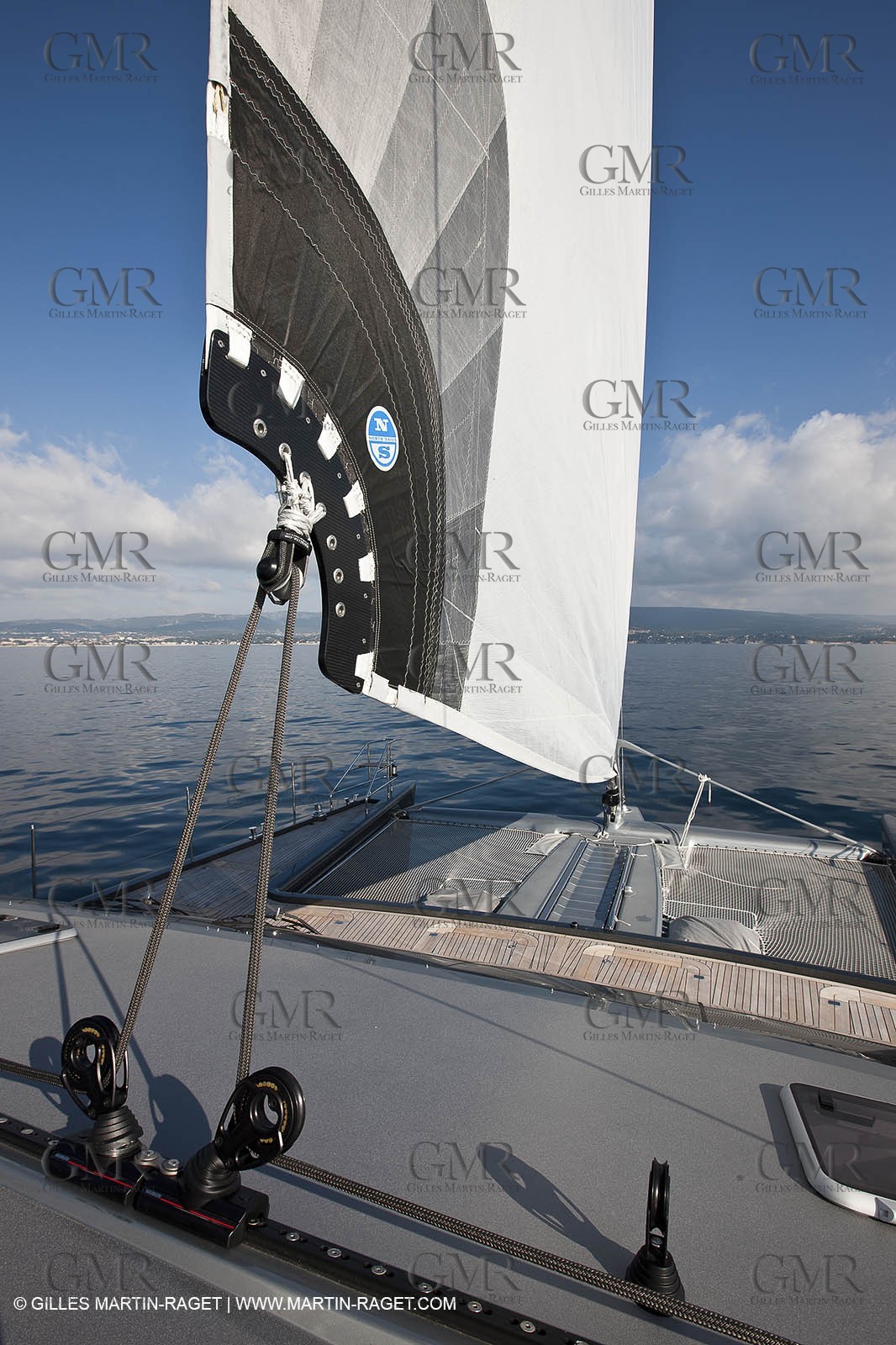 25 02 2011 - La Ciotat (FRA,13) - Super Yachts - Chantier H2X - Cartouche