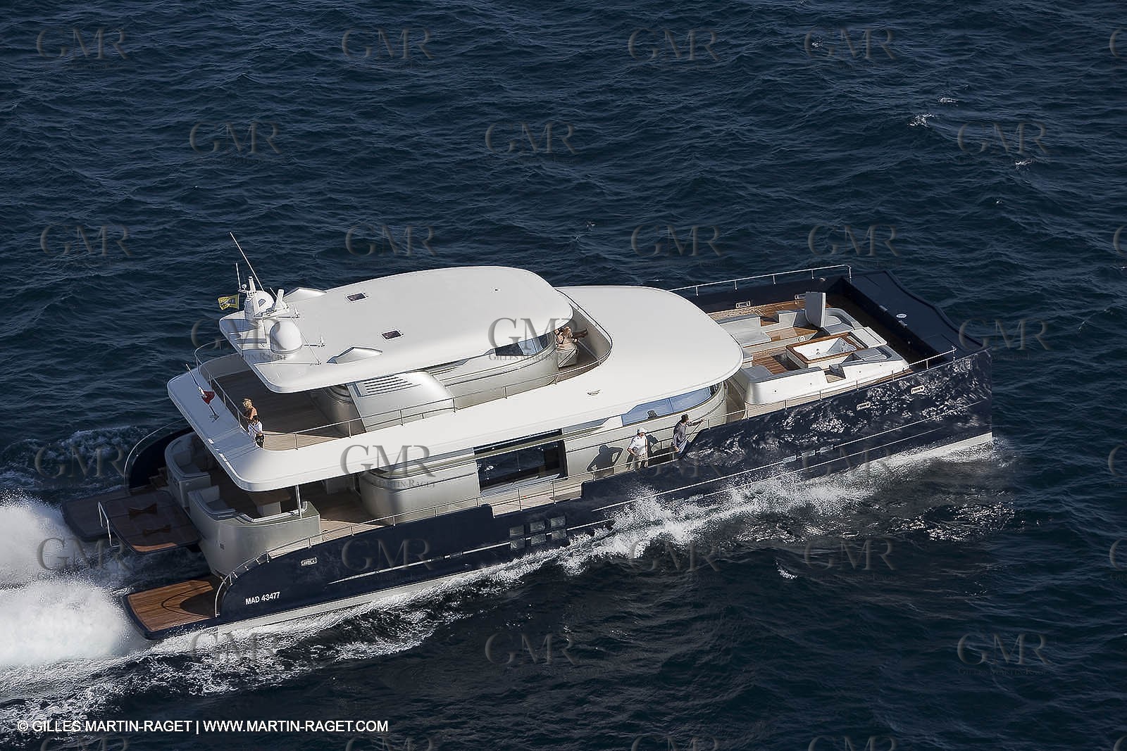 13-07-07 - La Ciotat (FRANCE) - MotorYacht - Chantier H2X