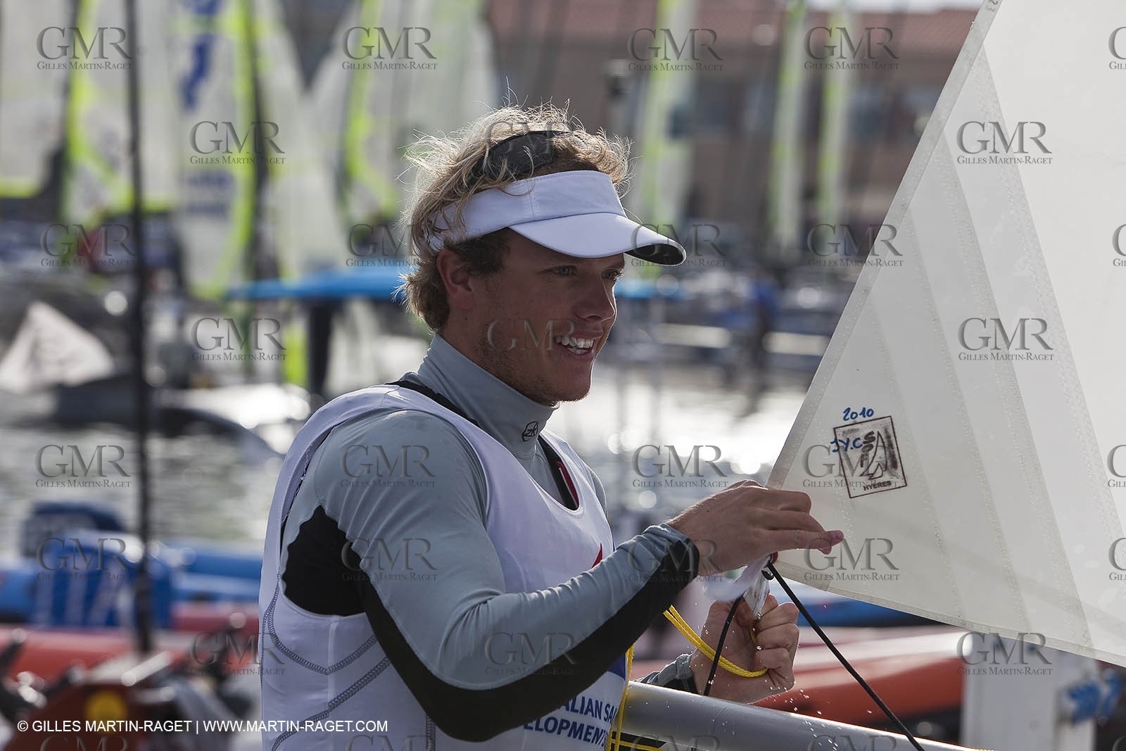 26-04-10 - Hyeres (FRA,83) - SOF 2010 - Tom BURTON