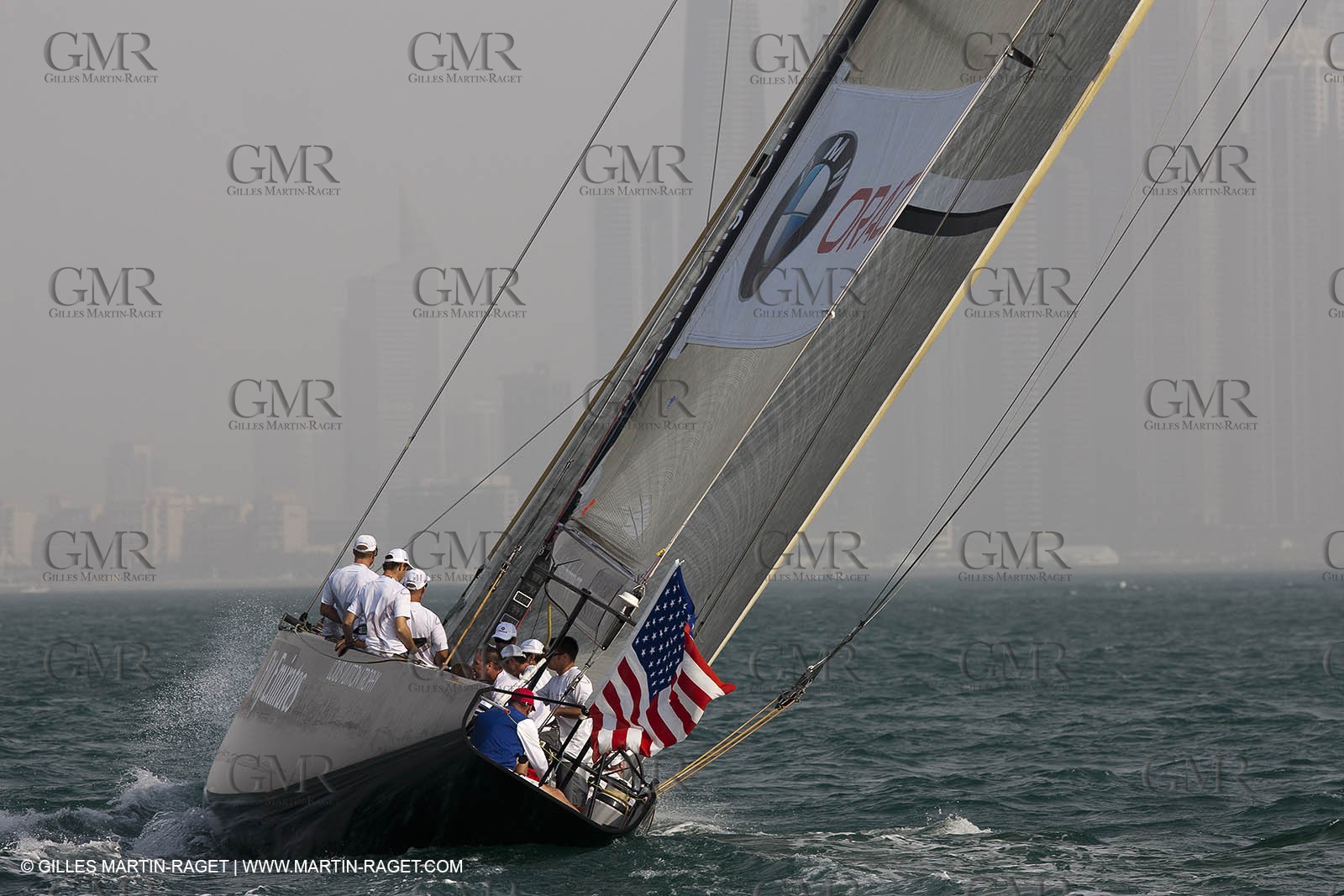 15 11 2010 - Dubai (UAE) - Dubai Louis Vuitton Trophy -  BMW ORACLE Racing Vs Artemis