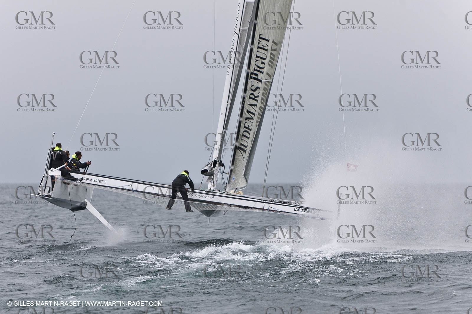 09 10 2010 - Morges (SUI) - L'Hydroptère.CH - 1st sail