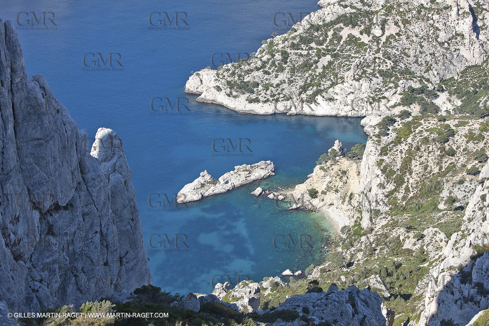 30 04 2009 - Marseille (FRA, 13) - Les Calanques - Morgiou, Sugitton et les Pierres tombées as seen from col de la Grande Candelle
