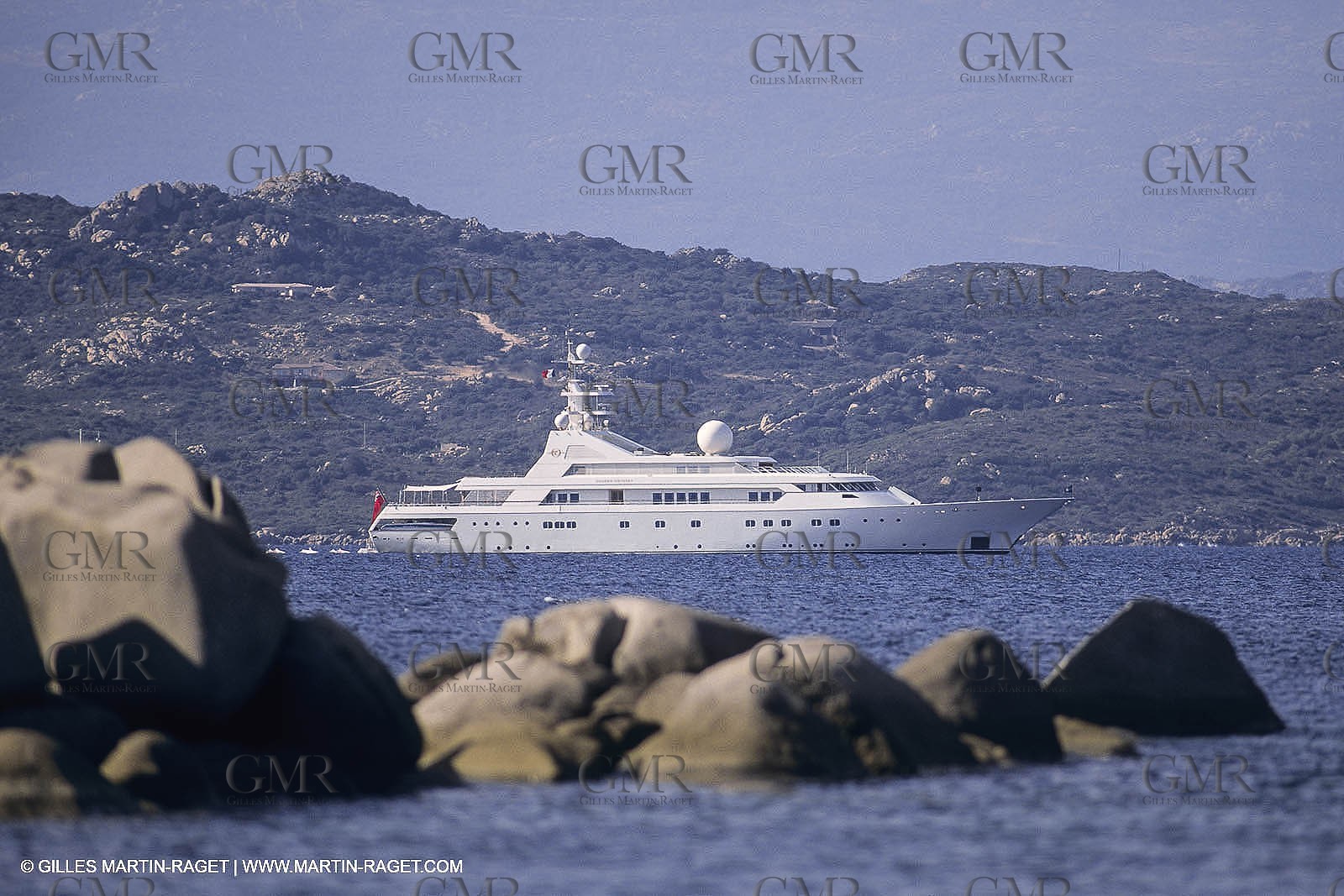 Powerboating, super Yachts