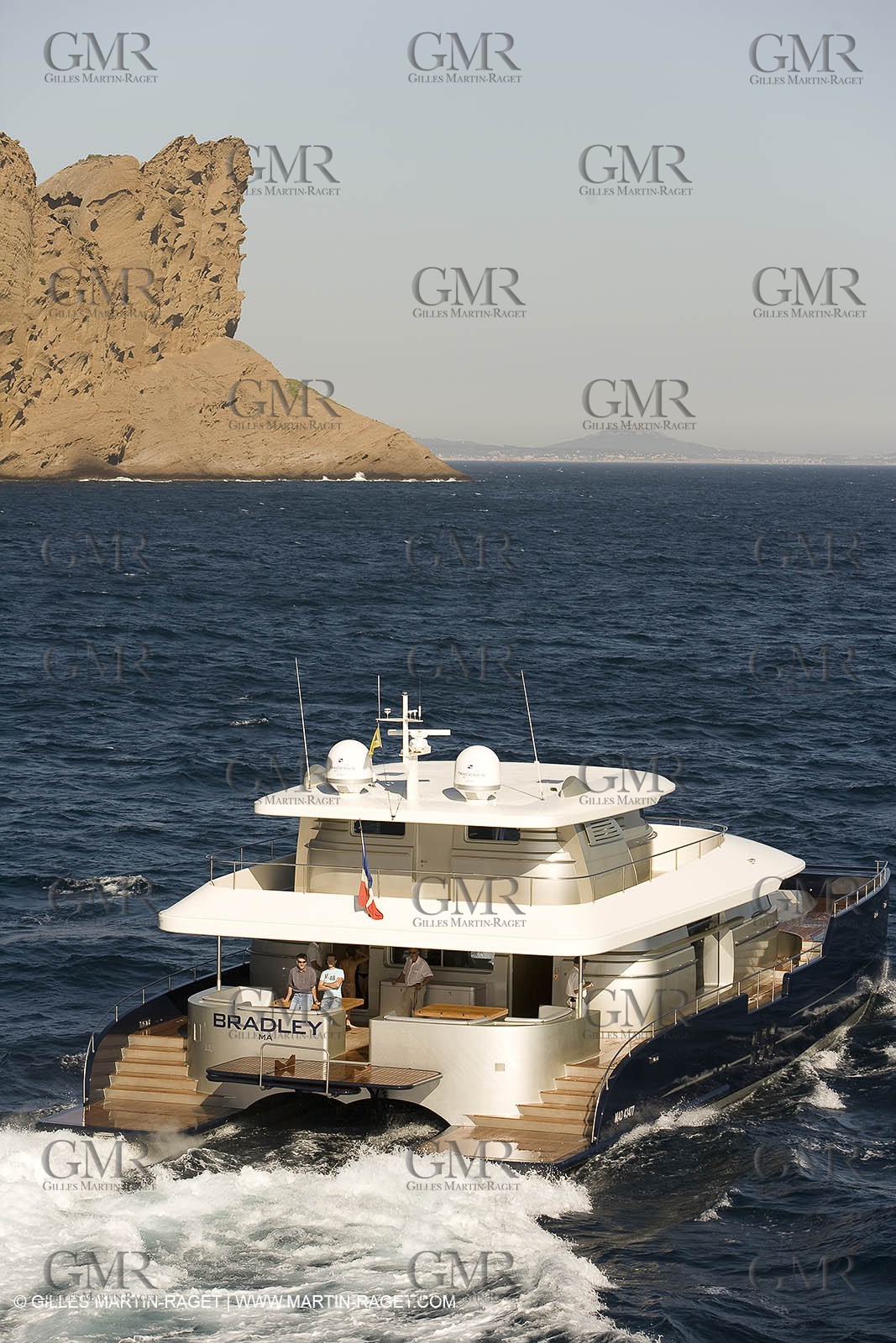 13-07-07 - La Ciotat (FRANCE) - MotorYacht - Chantier H2X