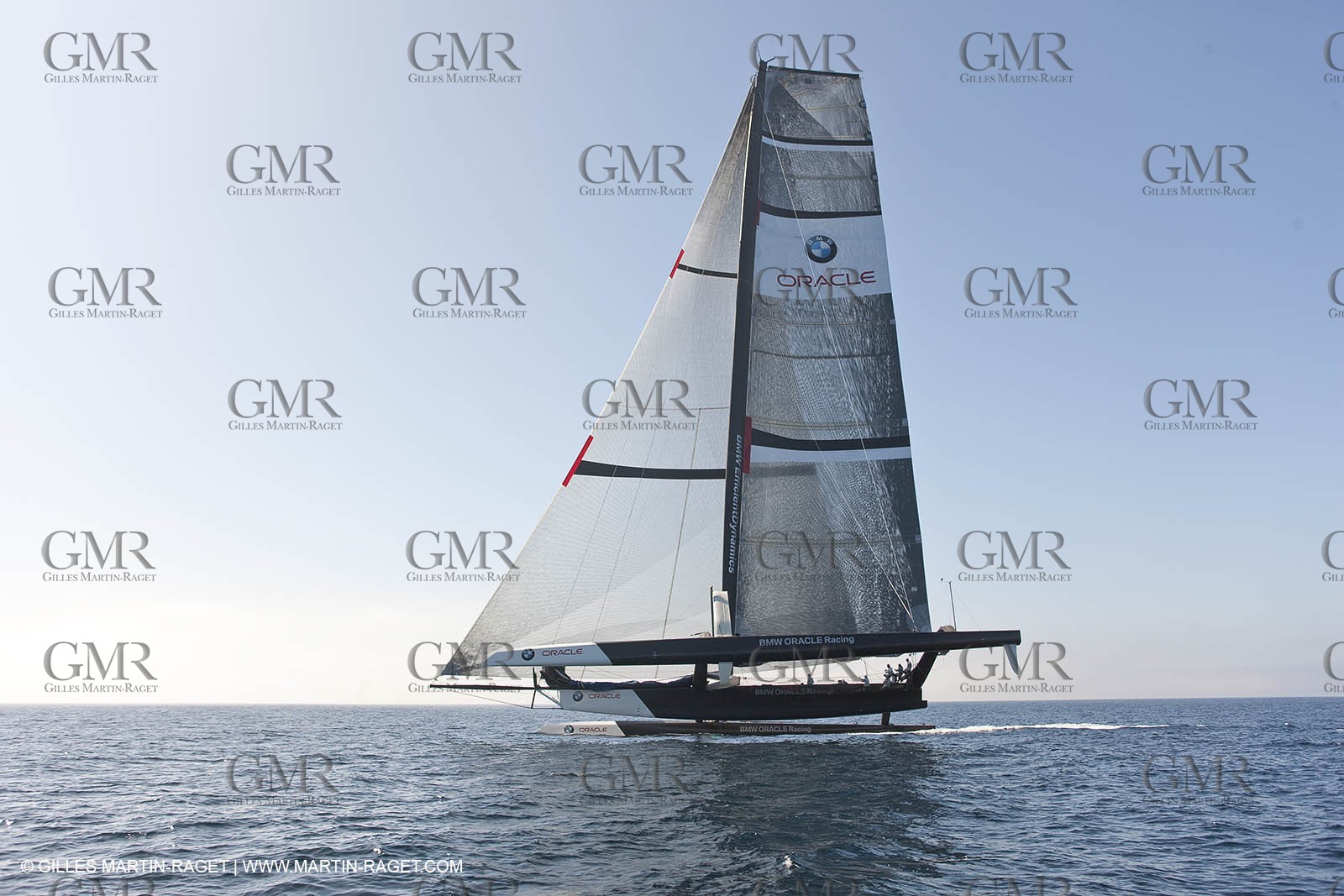 03 11 2009 - San Diego (USA, CA) - 33rd America's Cup - BMW ORACLE Racing - - BOR 90 dismasts when Trialing off San Diego