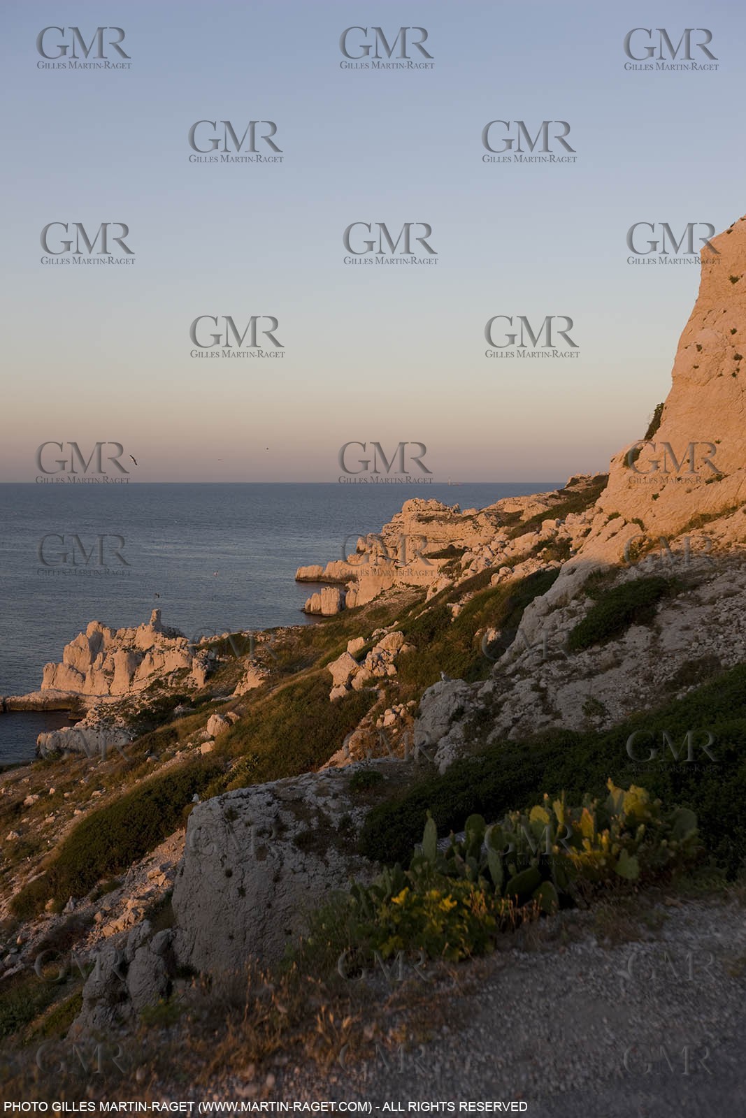 20 06 2008 - Marseille (FRA, 13) - Cruising among the local islands and creeks