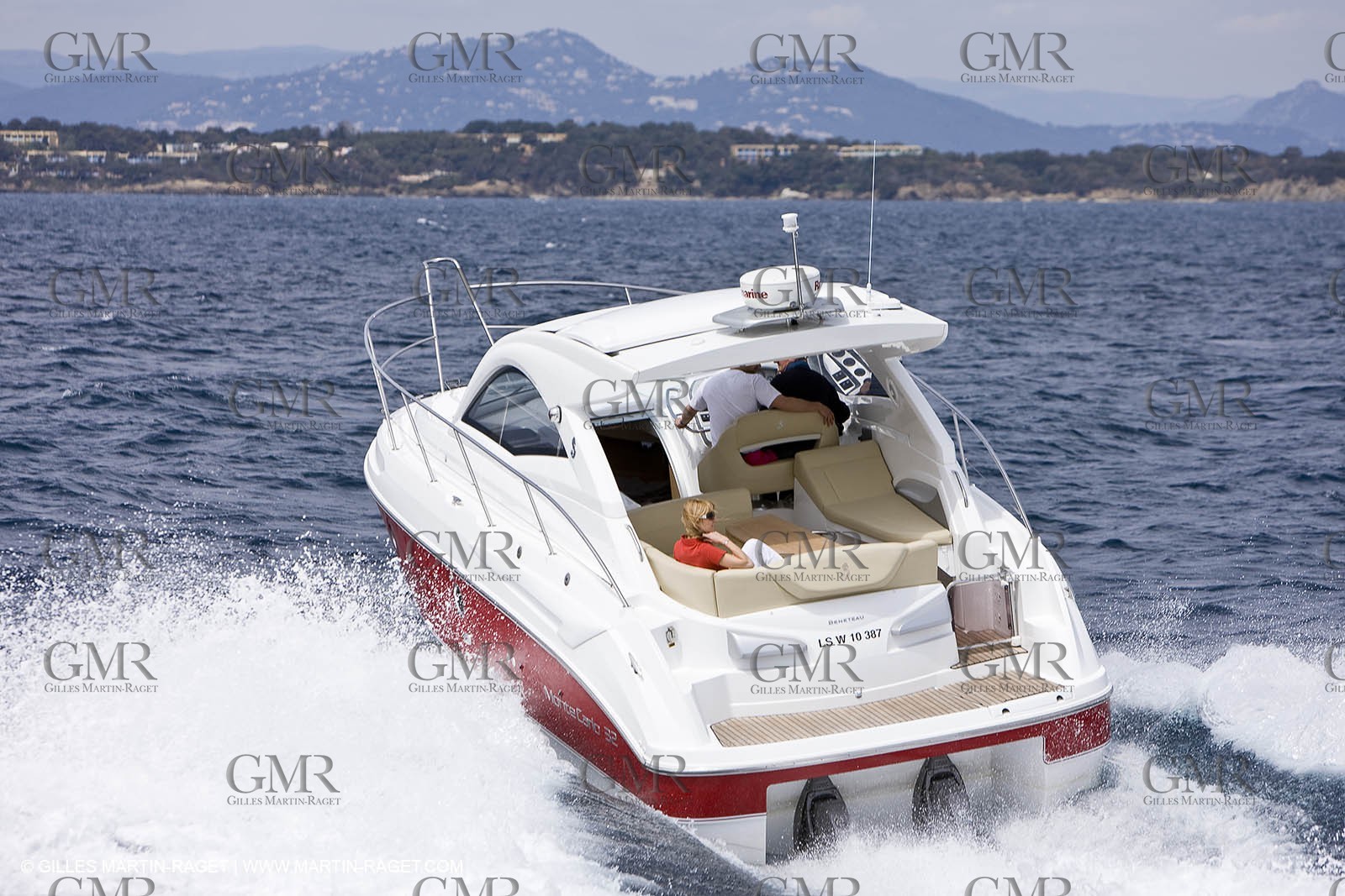 15 04 2008 - Porquerolles (Fra, 83) - Beneteau - Monte Carlo 32