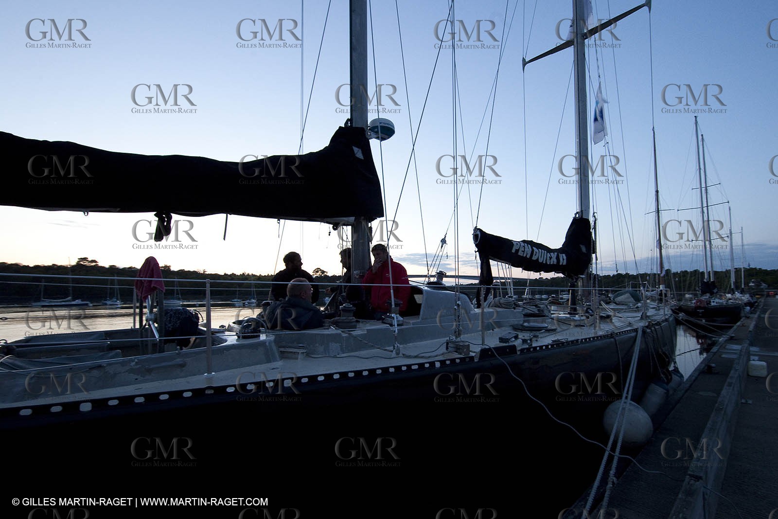 19 05 2010- Benodet- (FRA,56)  -  Pen Duick VI dans l'Odet