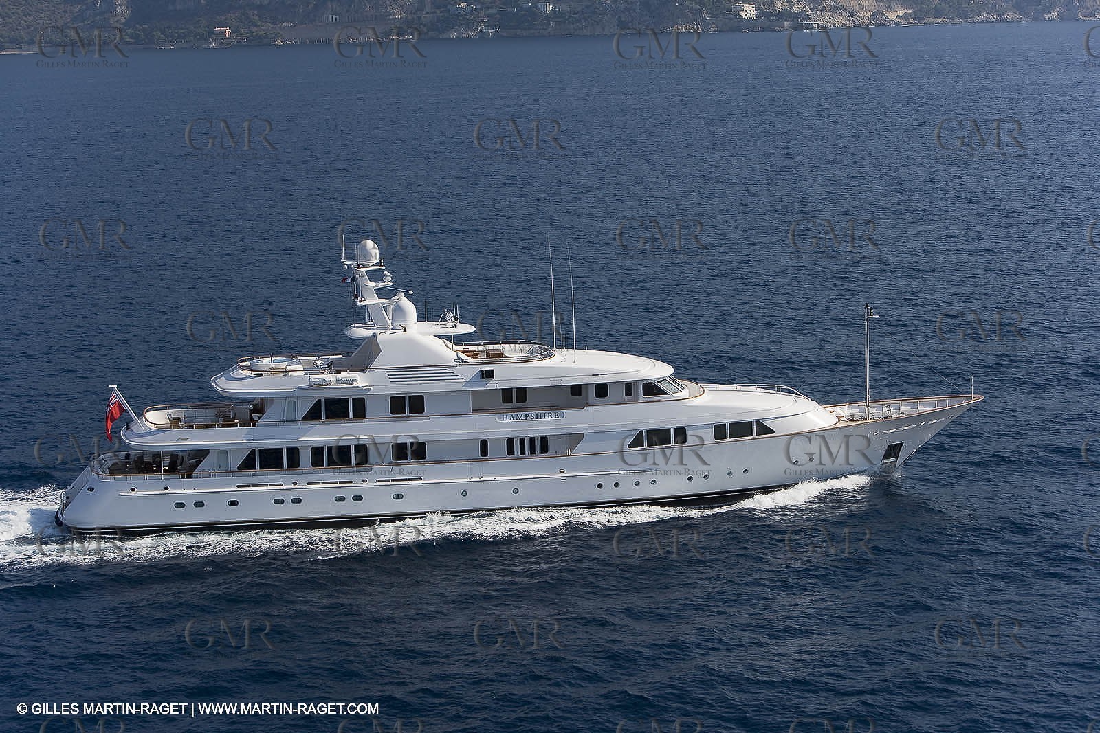 28 07 2007 - St Jean Cap Ferrat - SuperYachts - Motor Yachts - Hampshire