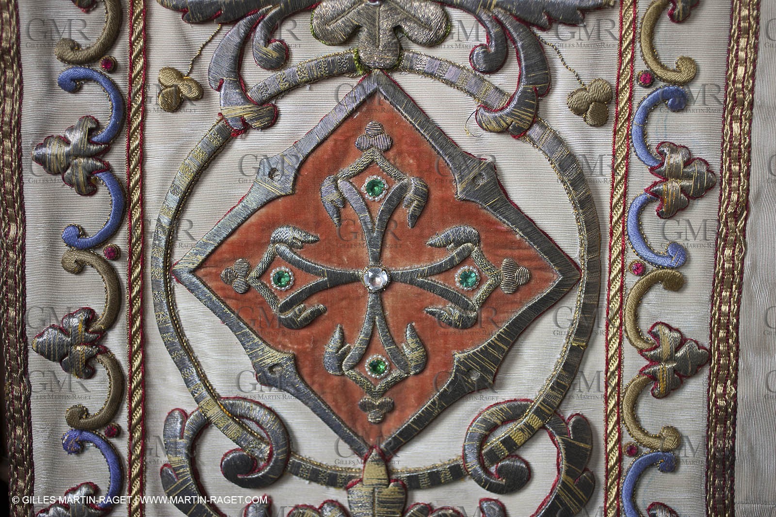 04 02 2013 - Marseille(FRA,13), Notre Dame de la Garde, liturgical clothing