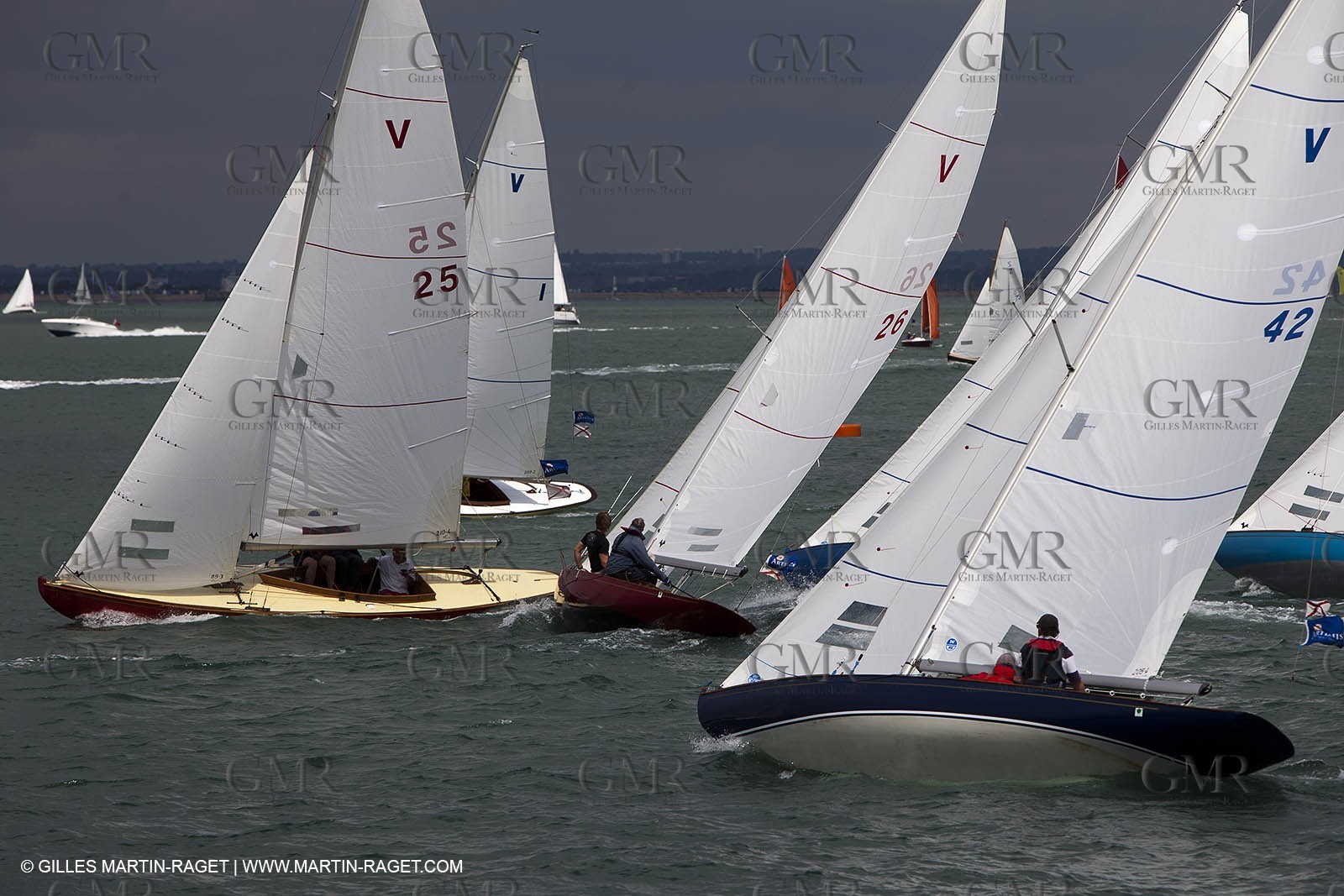03 08 2010 - Cowes (UK, IOW) - The 1851 Cup -  BMW ORACLE Racing - Day 1.