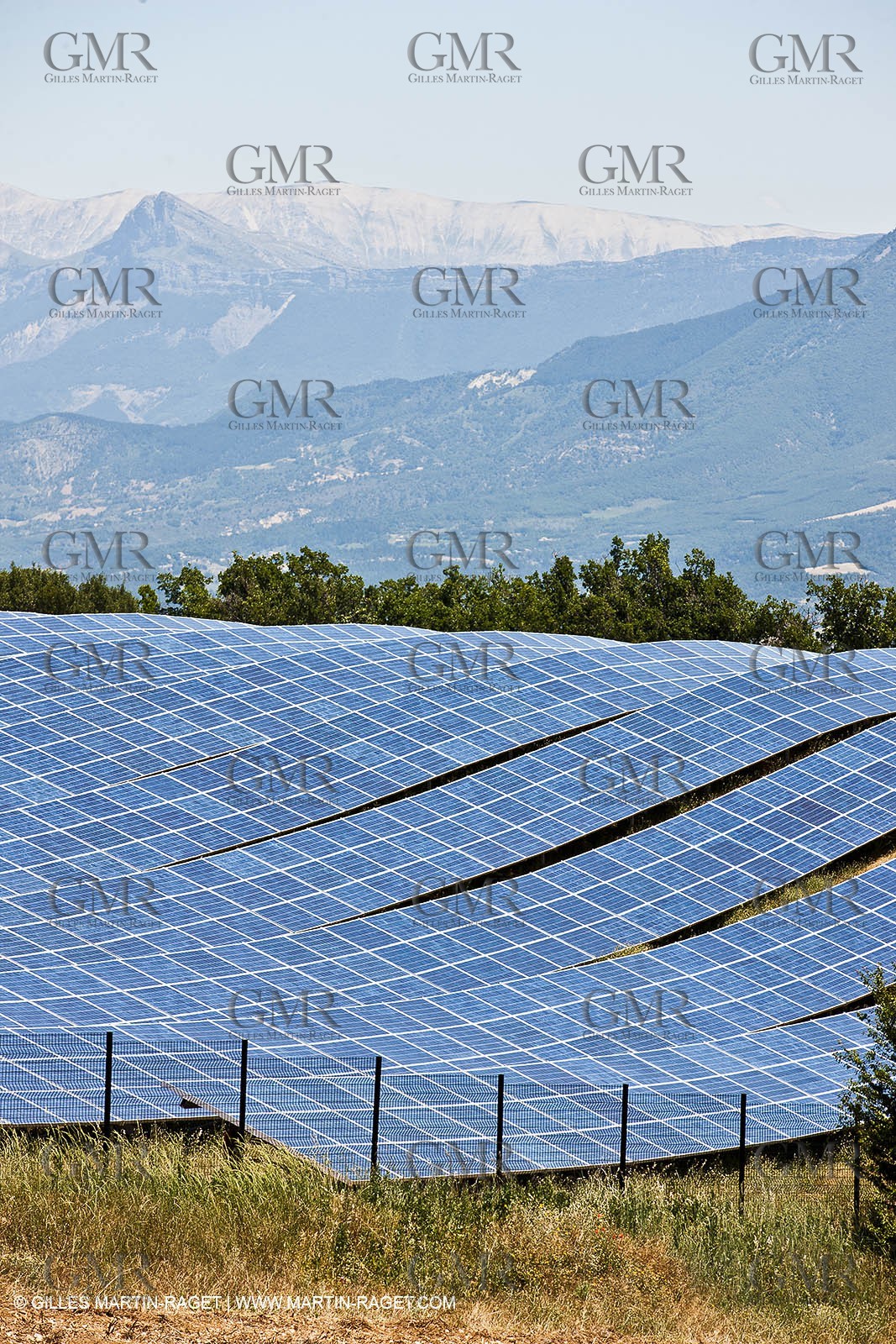27 06 2011 - Puimichel (FRA, 04) - Solar far des Mées