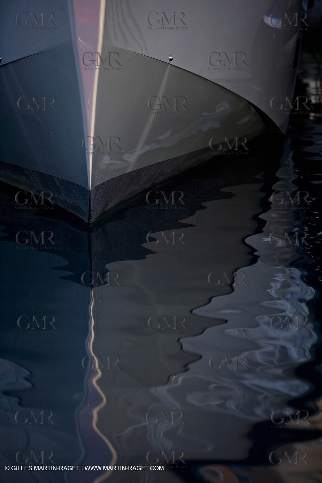 29 09 2007 - St Jean Cap Ferrat - Wally Yachts - Wally Power 70 - Lau Lau