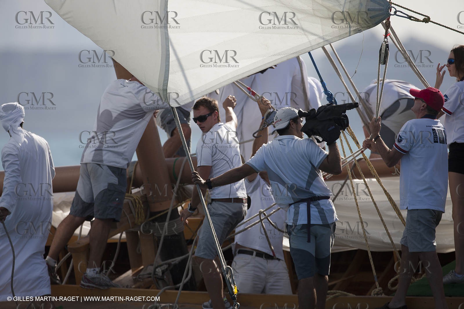 20 11 2010 - Dubai (UAE) - Dubai Louis Vuitton Trophy - Traditionnal dhow races for competing teams