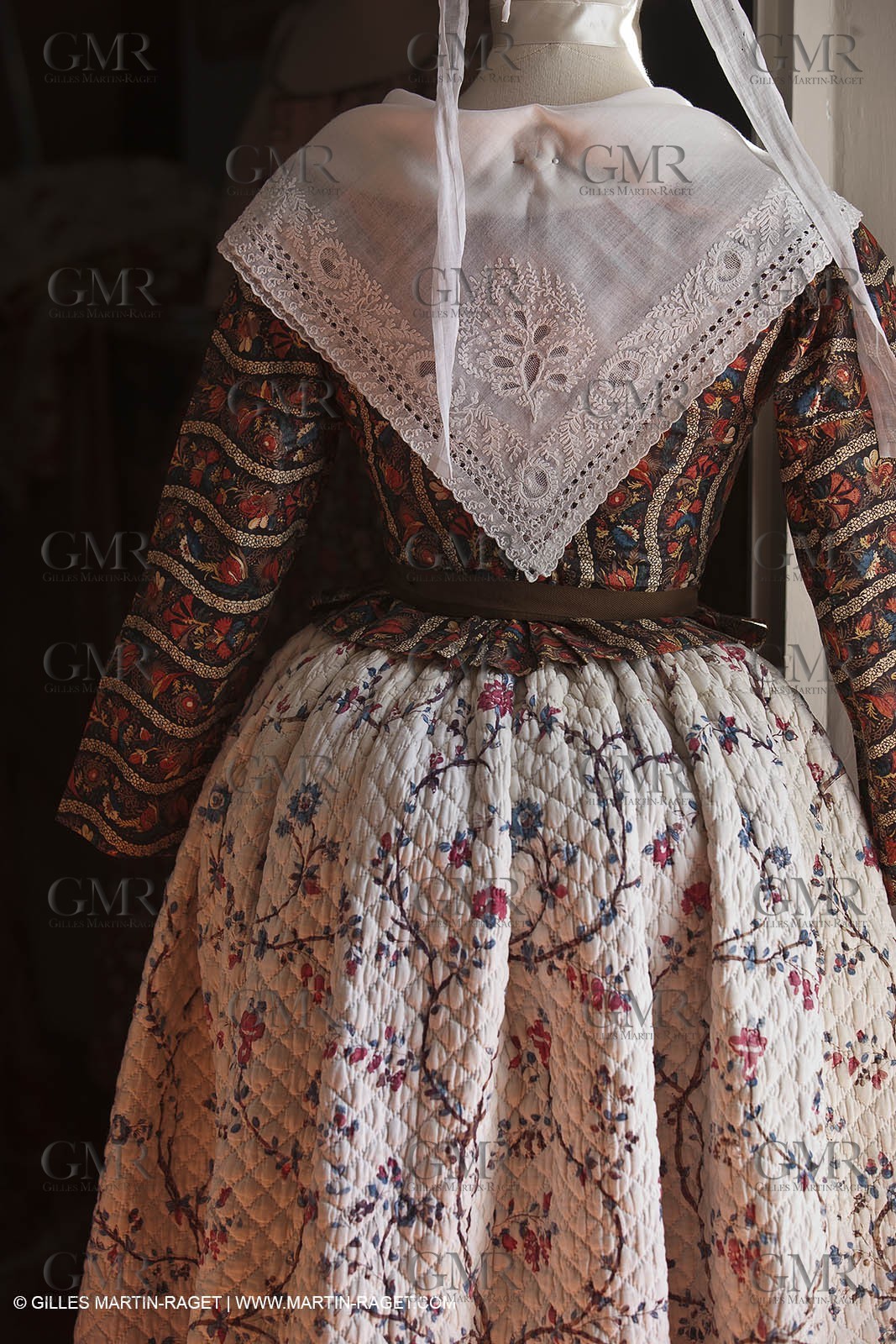 30 06 2011 - Toulon (FRA,83) - Villa Rosemaine - Indiennes sublimes exhibition