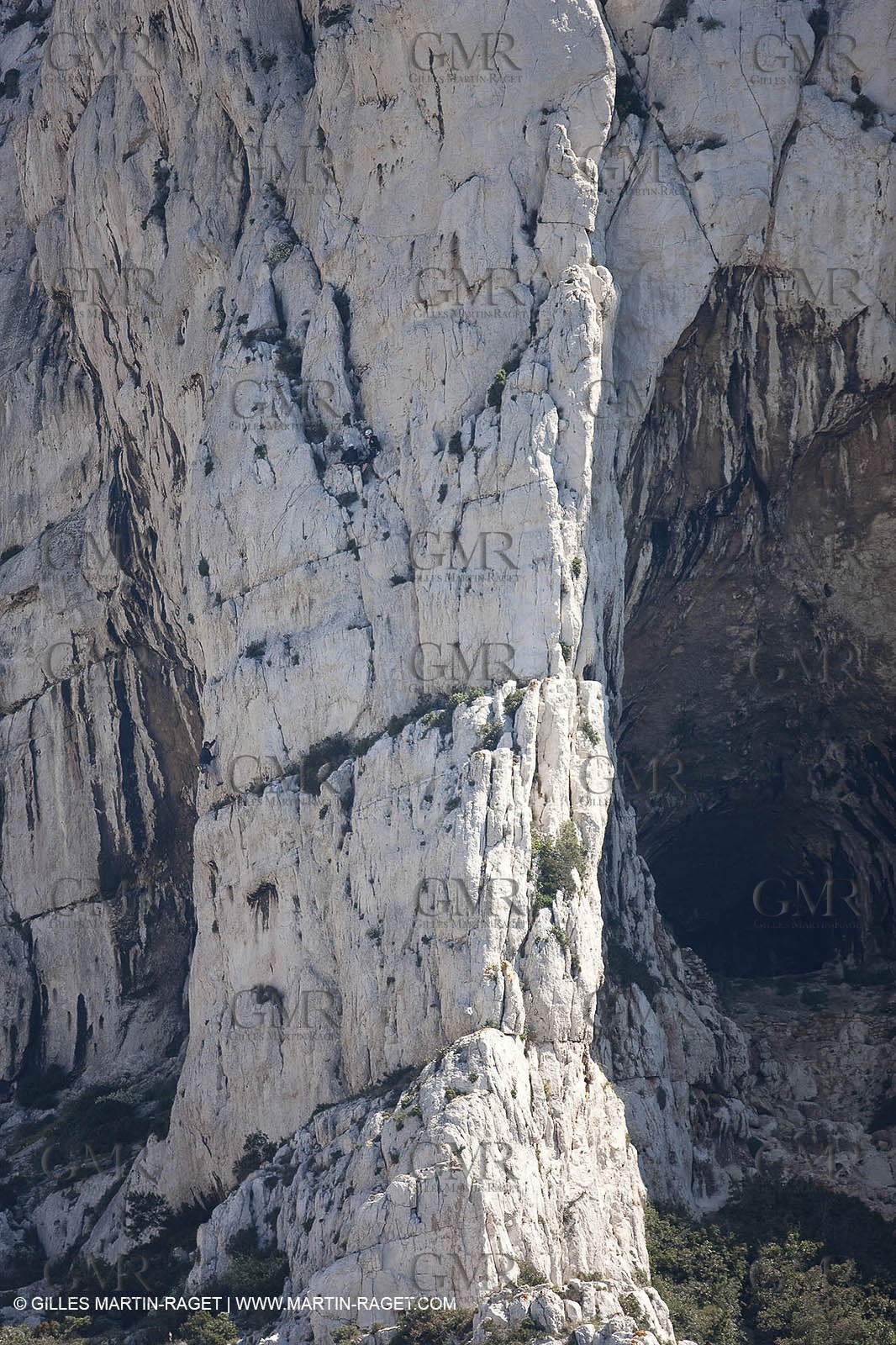 18 04 2009 - Marseille (FRA, 13) - Les Calanques - Victor Martin crest and l'hermitte Cave