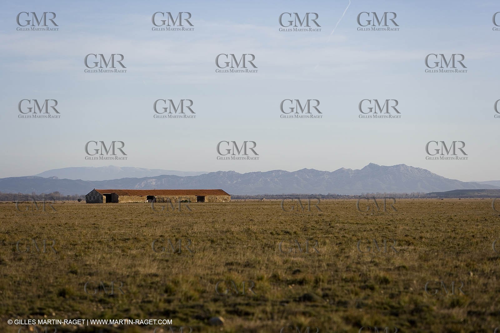 04 03 2007 - Saint Martin de Crau (FRA) - la Crau plain with Alpilles hills and Mont Ventoux in background.