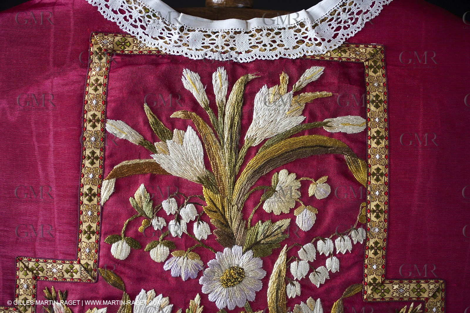 04 02 2013 - Marseille(FRA,13), Notre Dame de la Garde, liturgical clothing