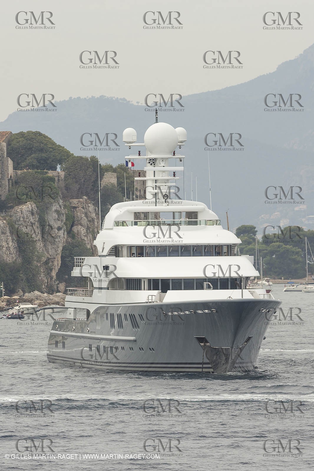 21 09 2014 - Cannes (FRA,83), Motor yacht TV