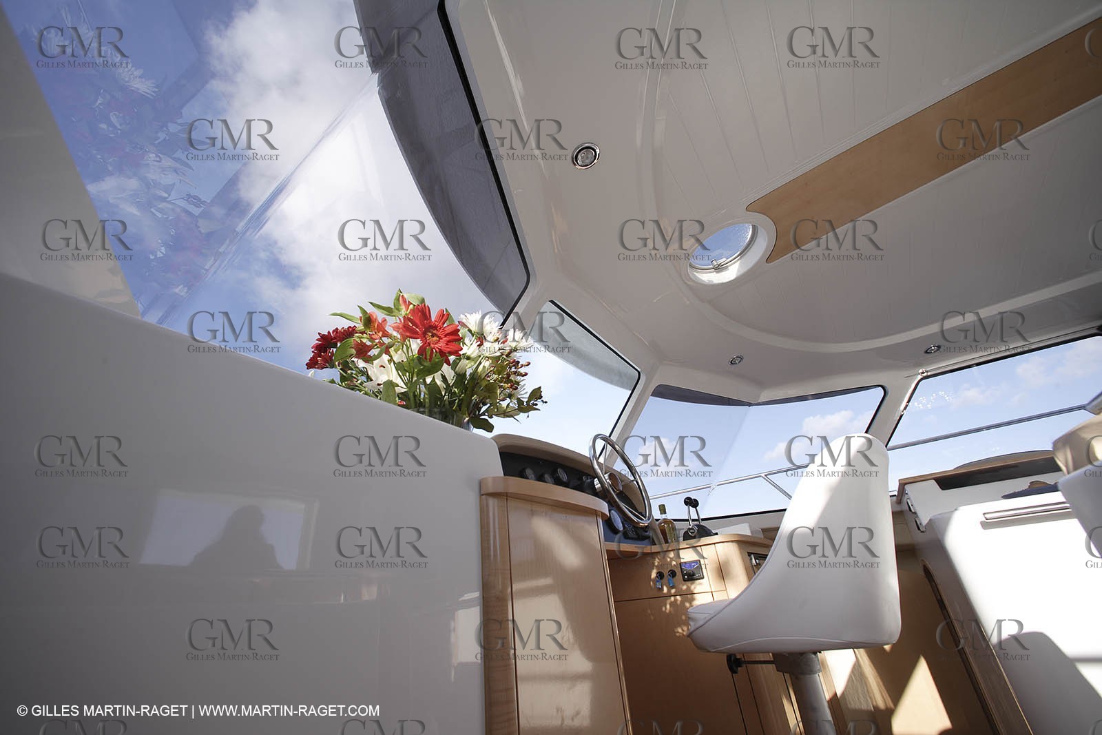 23 07 07 - La Rochelle - Chantier Fountaine Pajot - Highland