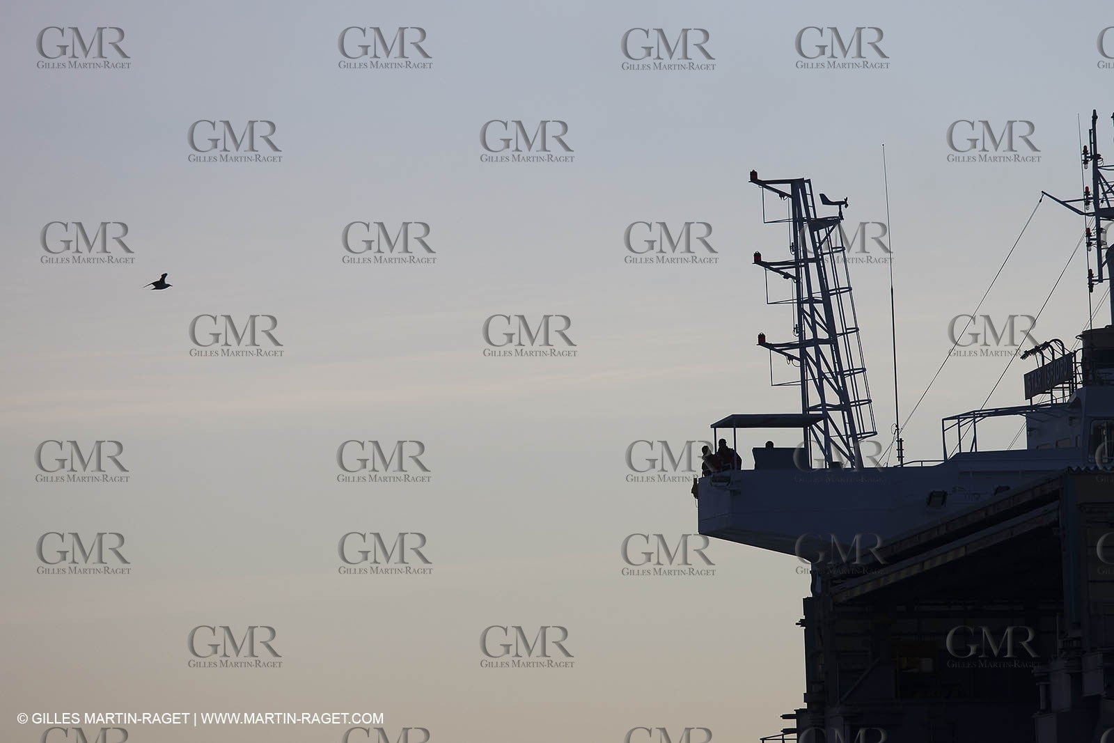 01 03 2011 - San Frnacisco (USA,CA) - Harbour operations - ship details - ship unloading - containers